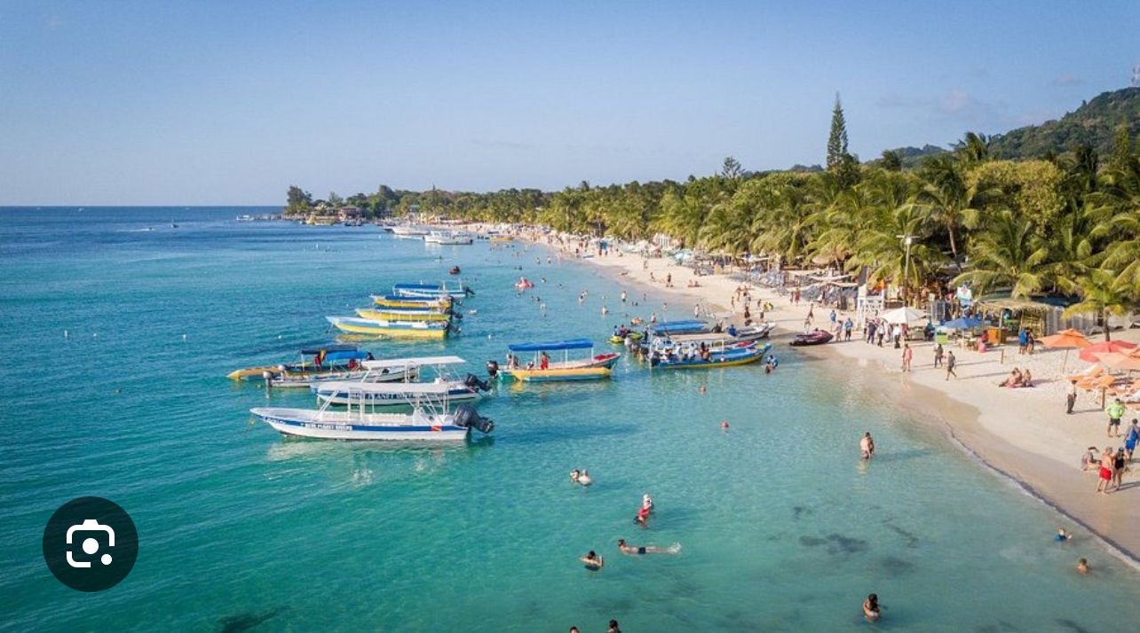 Ultimate Roatán Adventure – Zip, Play & Relax! - All-in-One Tour Package for 2 People - 4-8 Hours