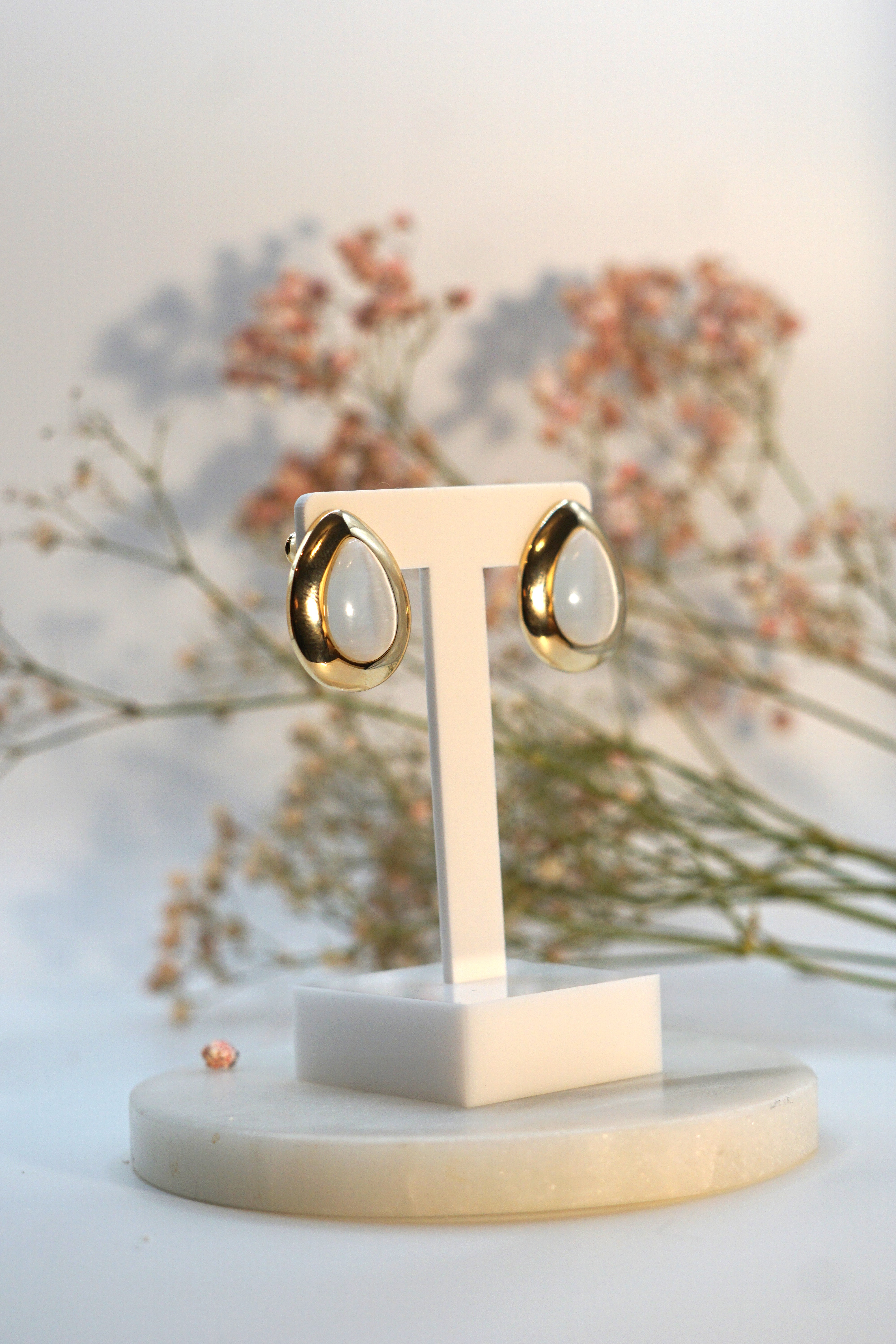 Elegant Teardrop Mother of Pearl Earrings