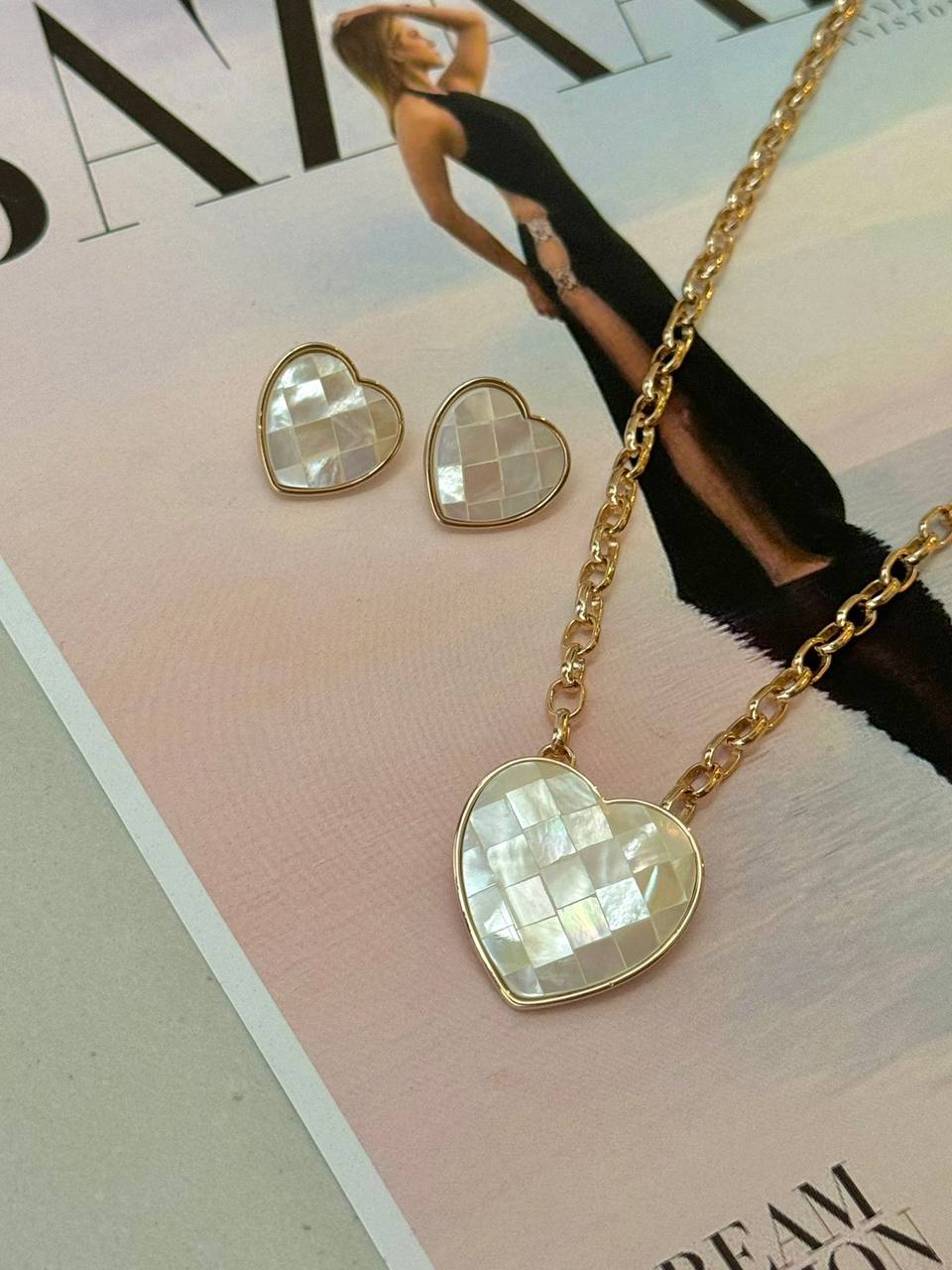 Elegant Heart-Shaped Jewelry Set Mother of Pearl