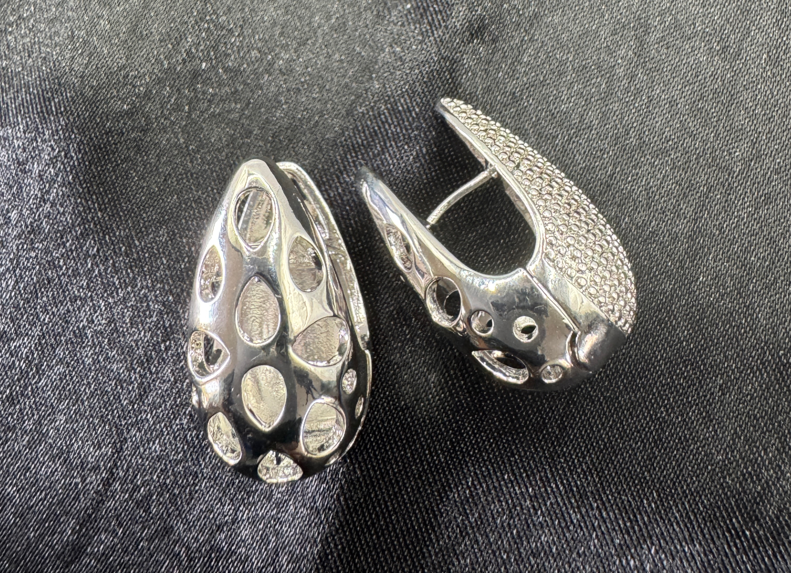 Elegant Teardrop Earrings