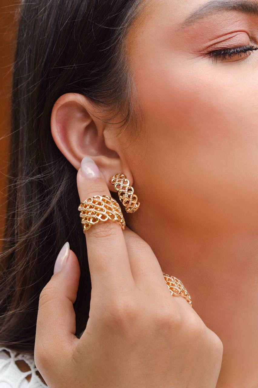 Elegant Gold Jewelry Set