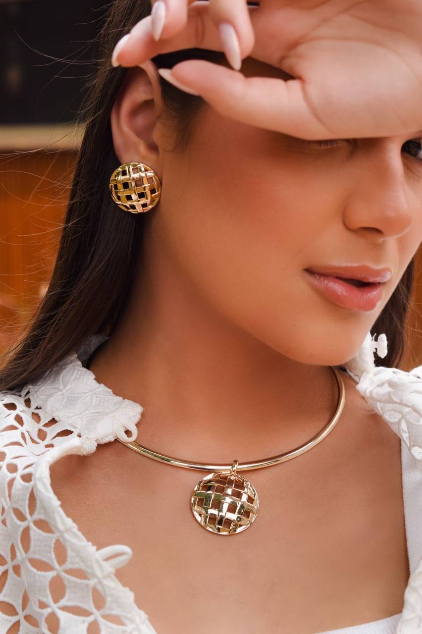 Elegant Gold Jewelry Set
