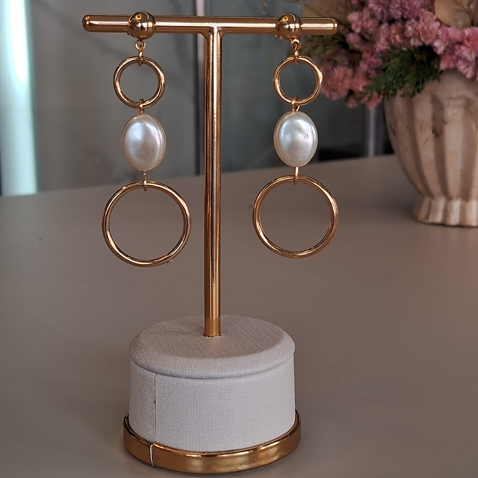 Elegant Gold and Pearl Drop Earrings