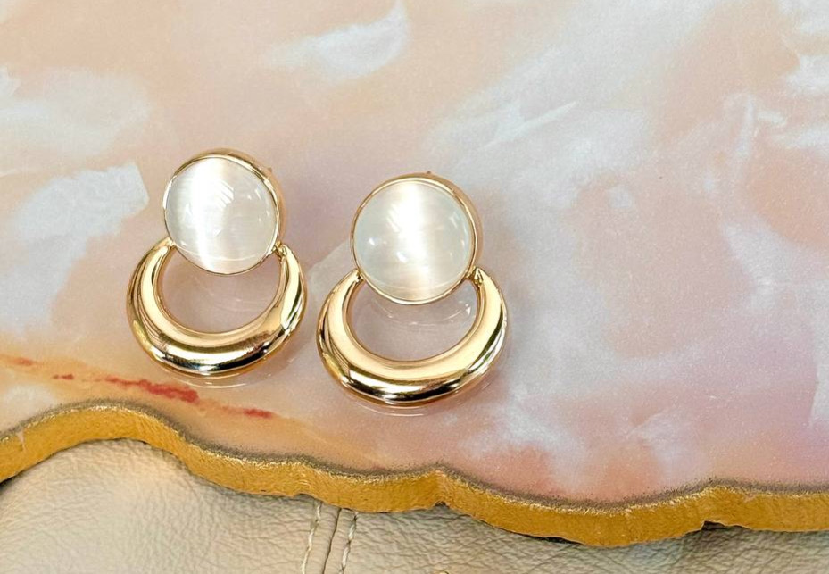 Elegant Mother of Pearls Earrings