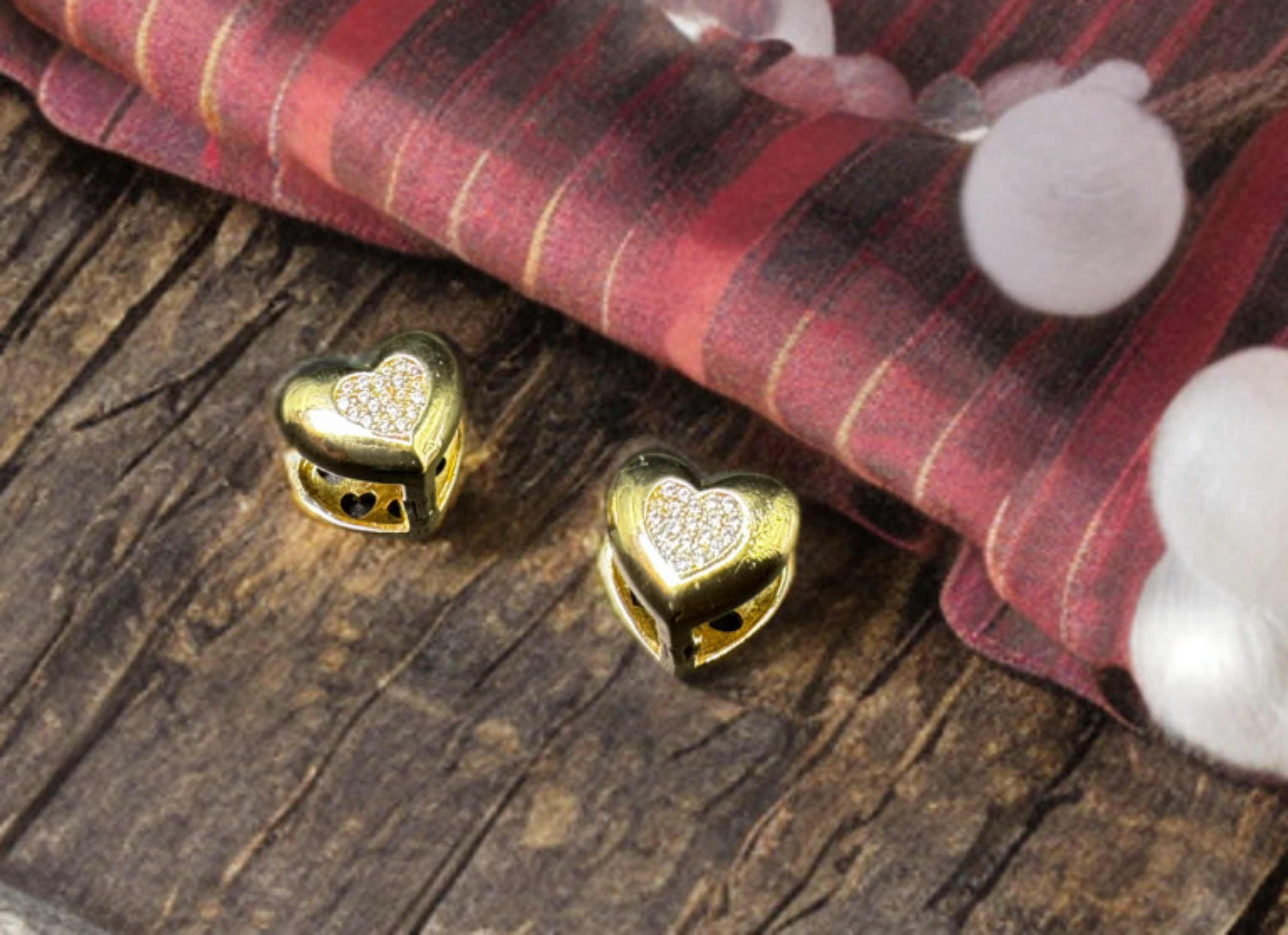 Gold Heart-shaped earrings