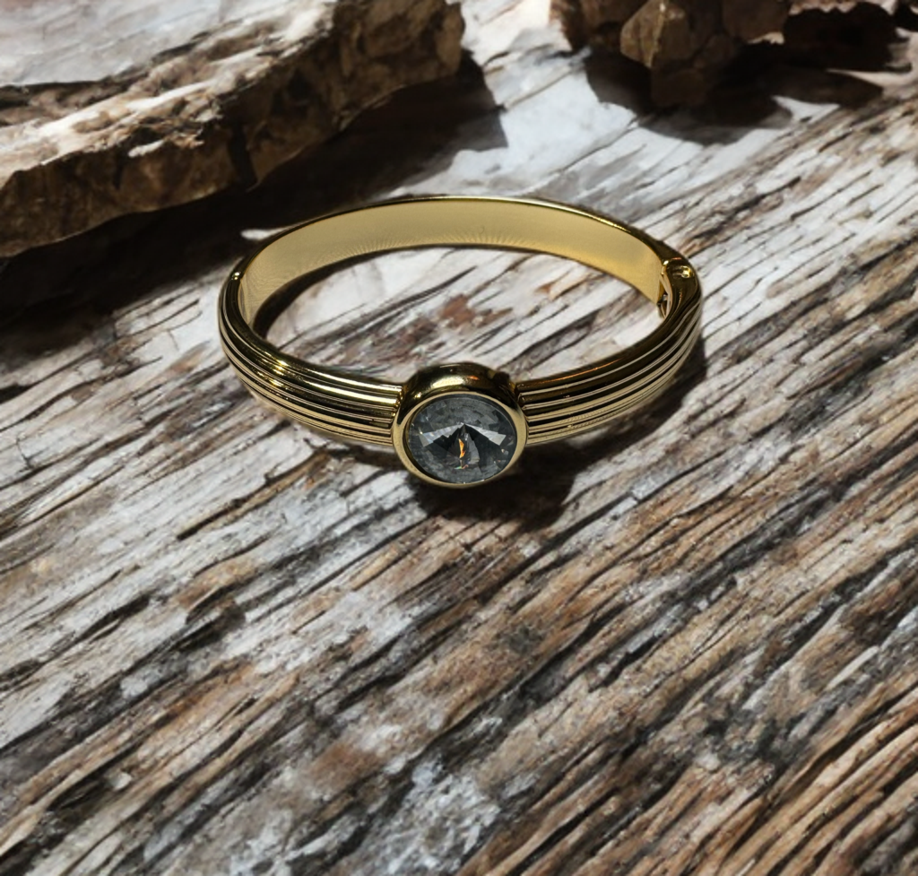 Elegant Gold Bracelet