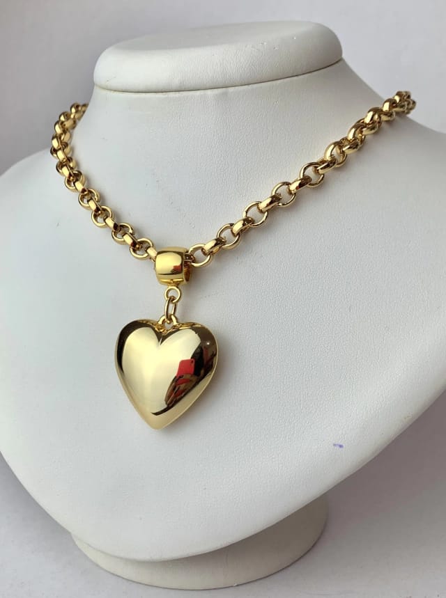 Gold Heart Pendant Necklace