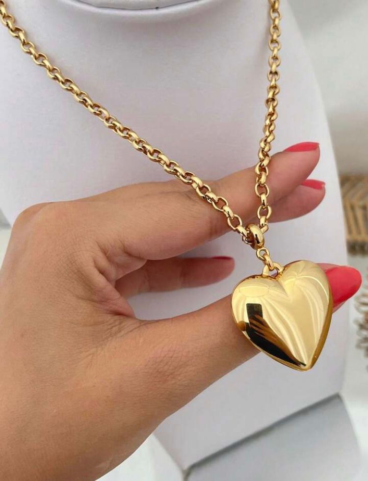 Gold Heart Pendant Necklace