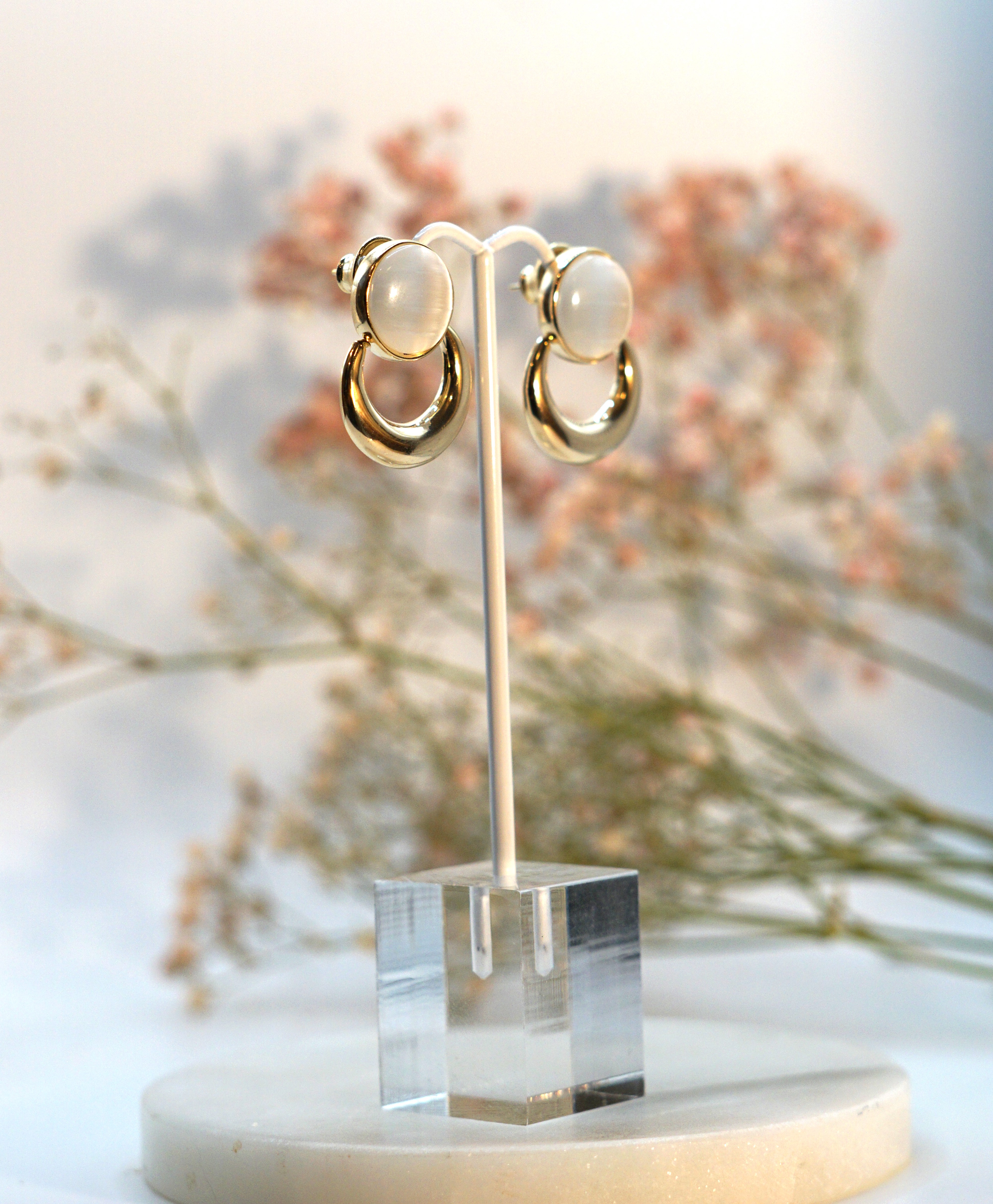 Elegant Gold and Pearl Earrings
