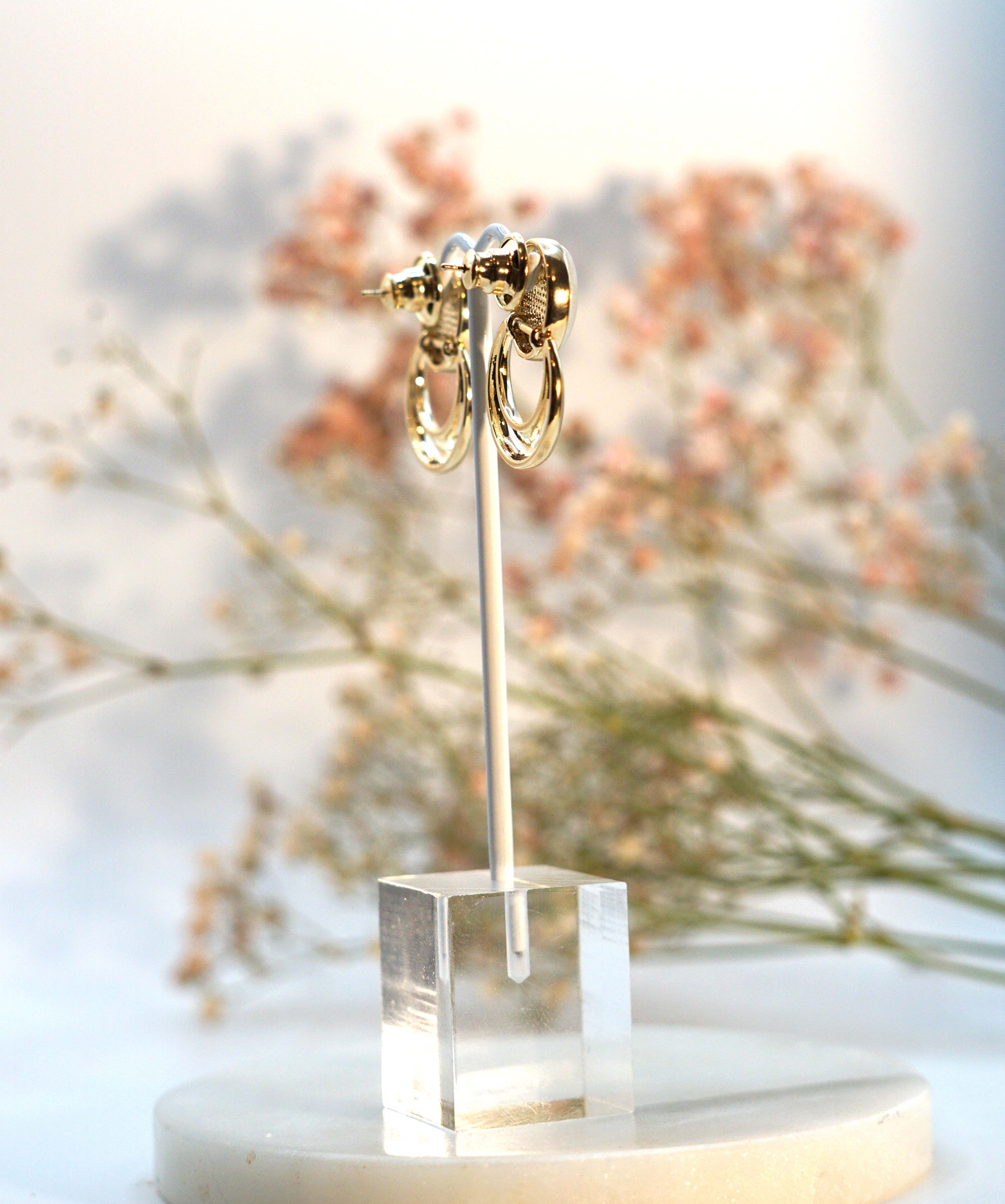 Elegant Gold and Pearl Earrings