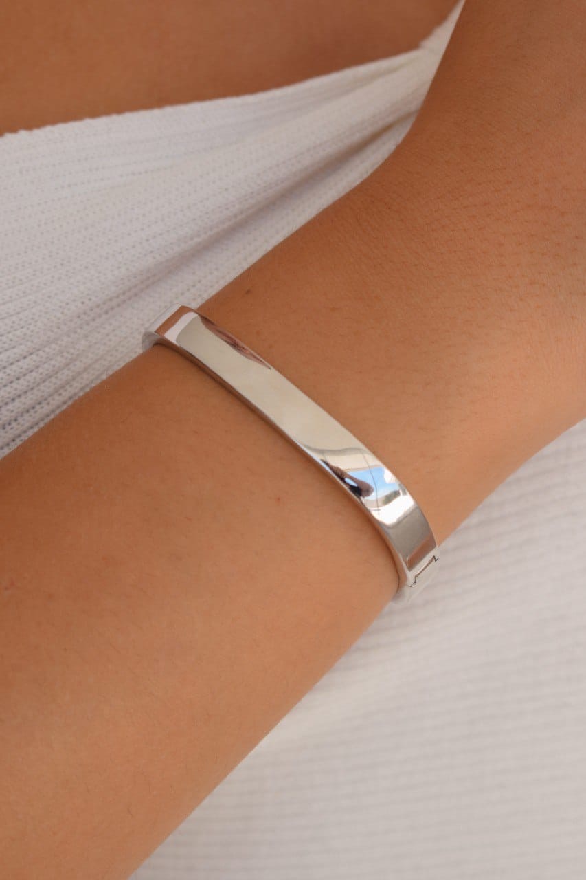 Elegant Silver Bracelet