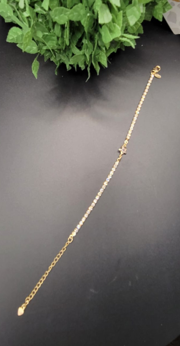 Elegant Gold Bracelet