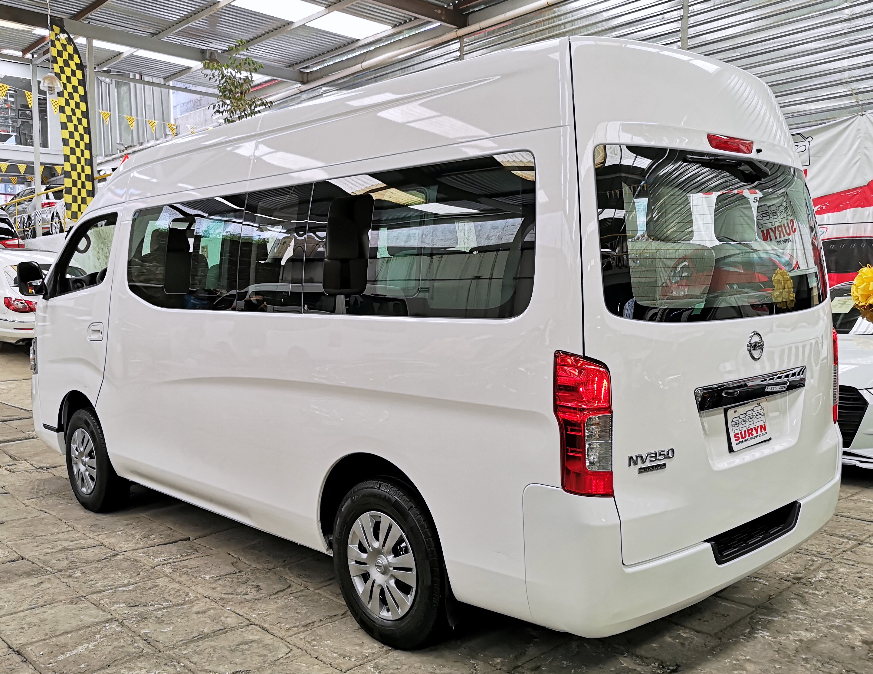 Nissan Urvan 
