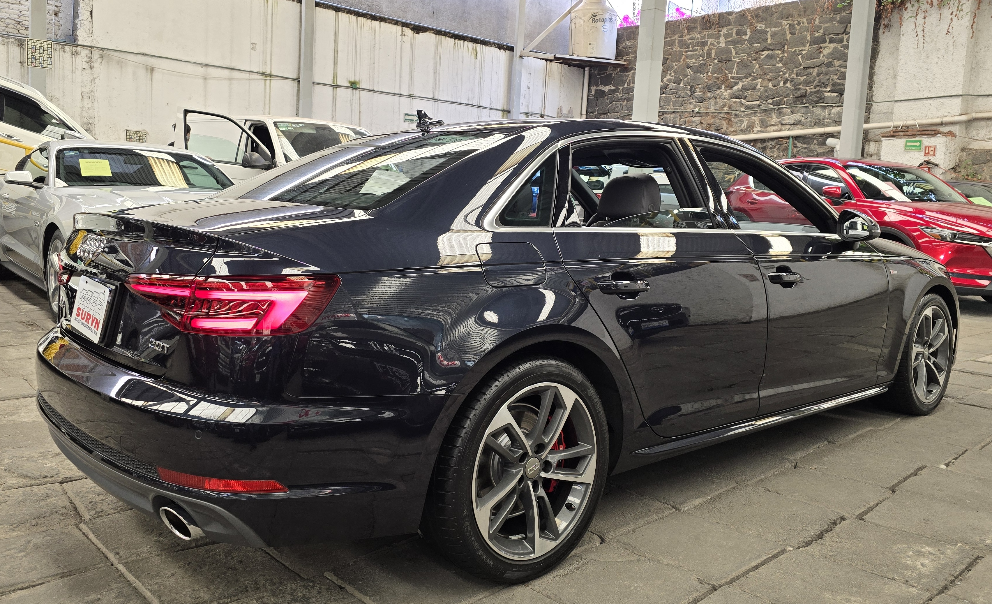 Audi A4 2.0 T 