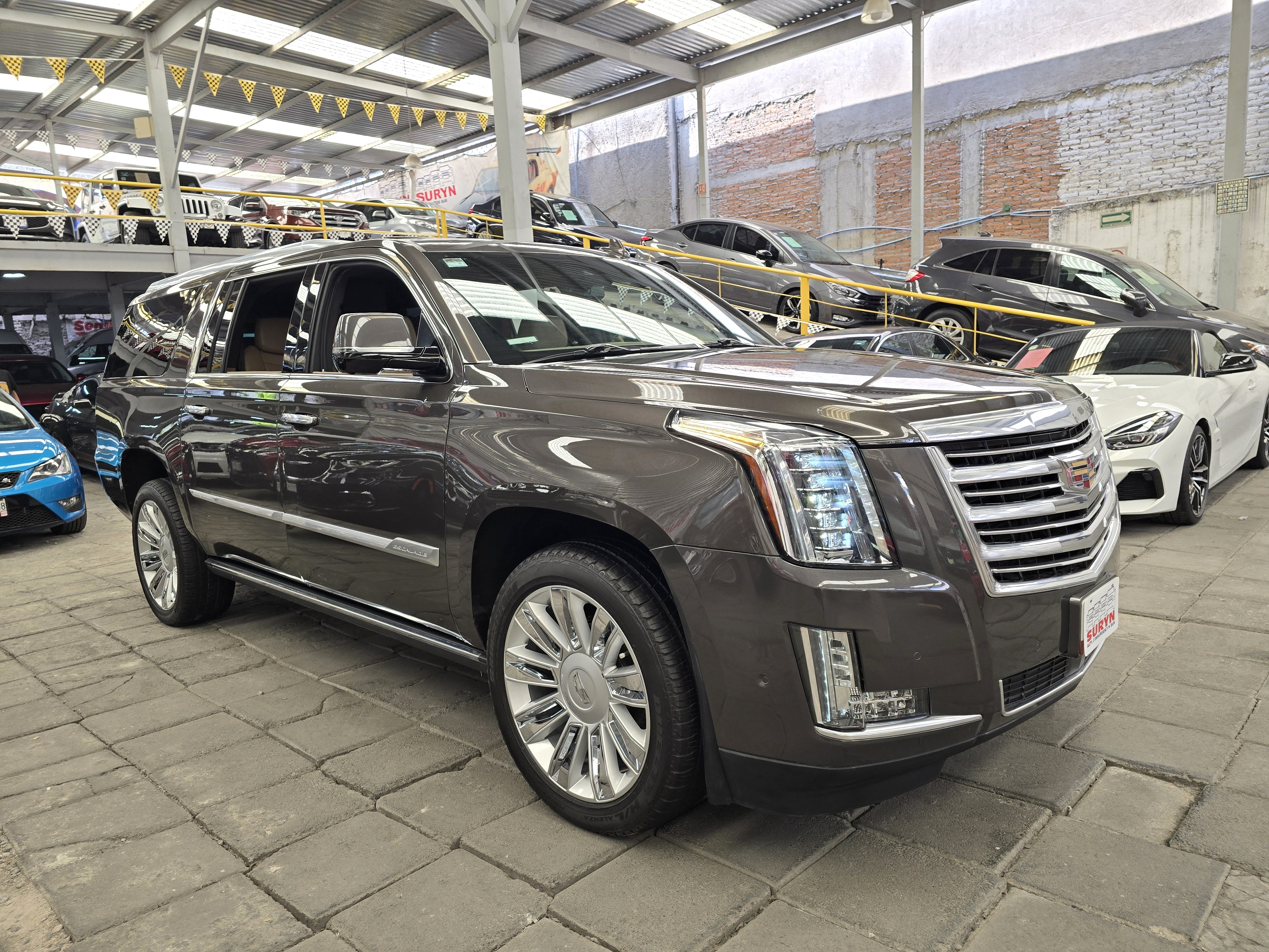 Cadillac Escalade ESV Platinum 