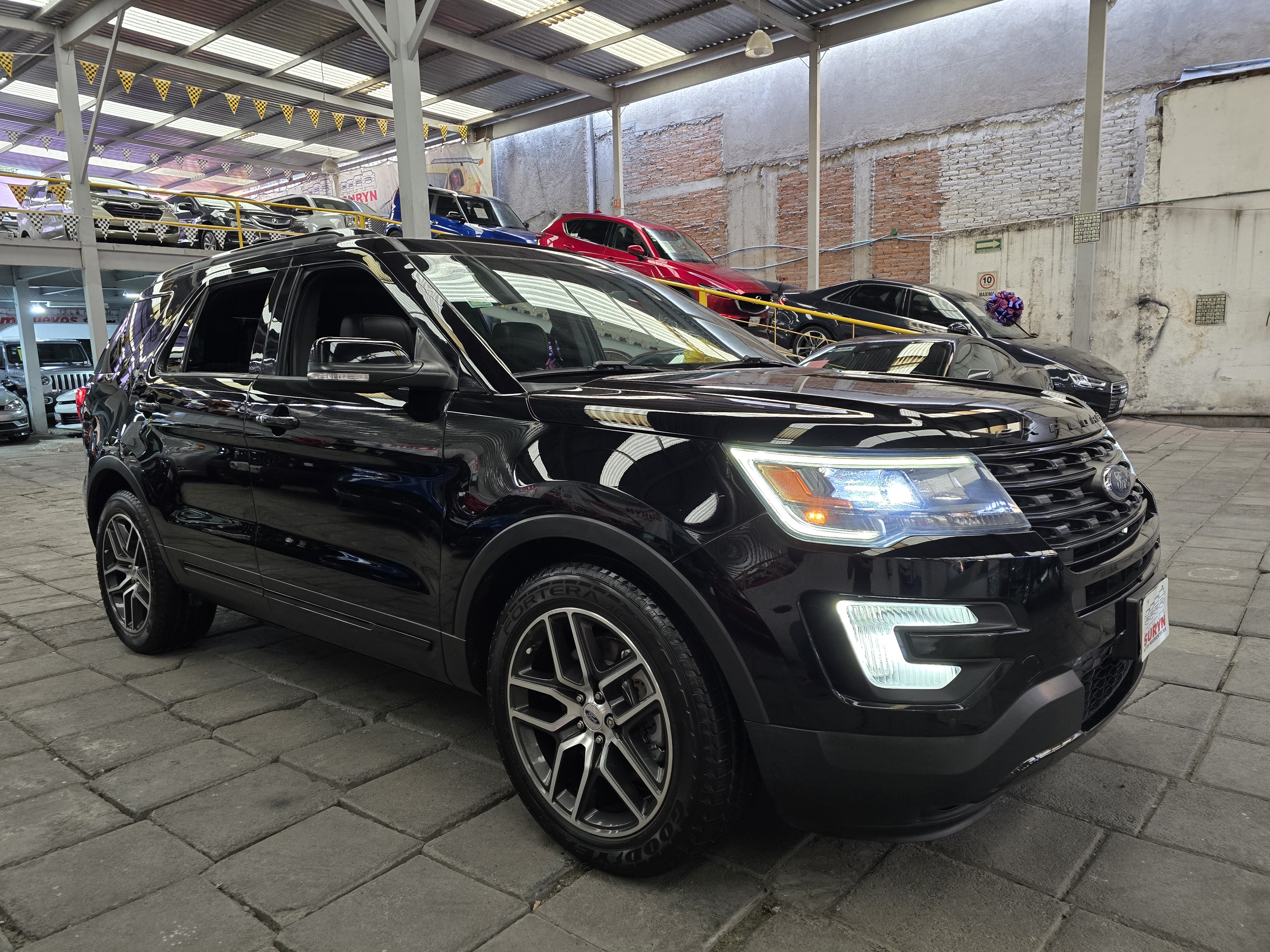 Ford Explorer Sport 