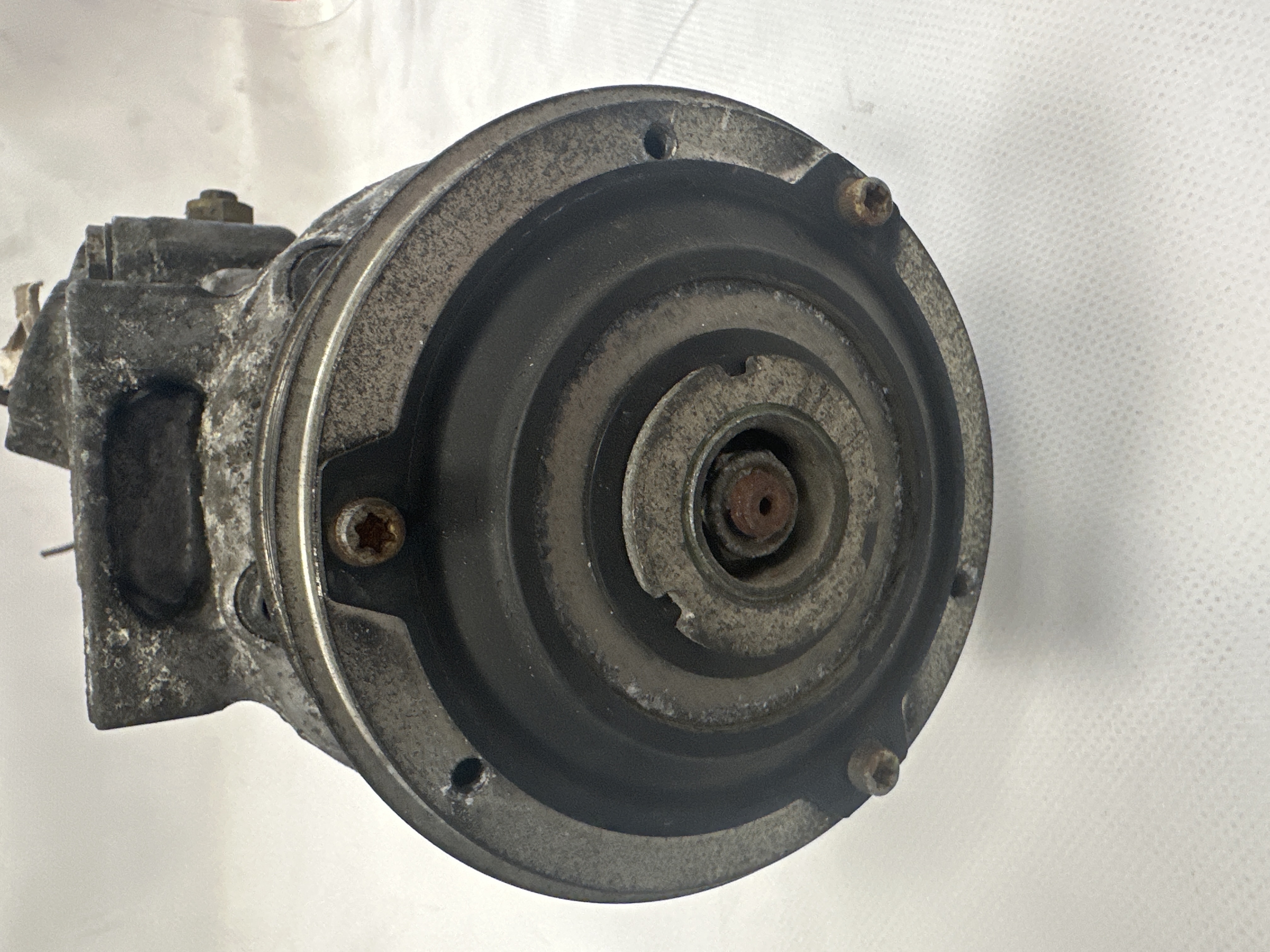 Compresseur de clim Volkswagen Golf 5 1K0820803Q