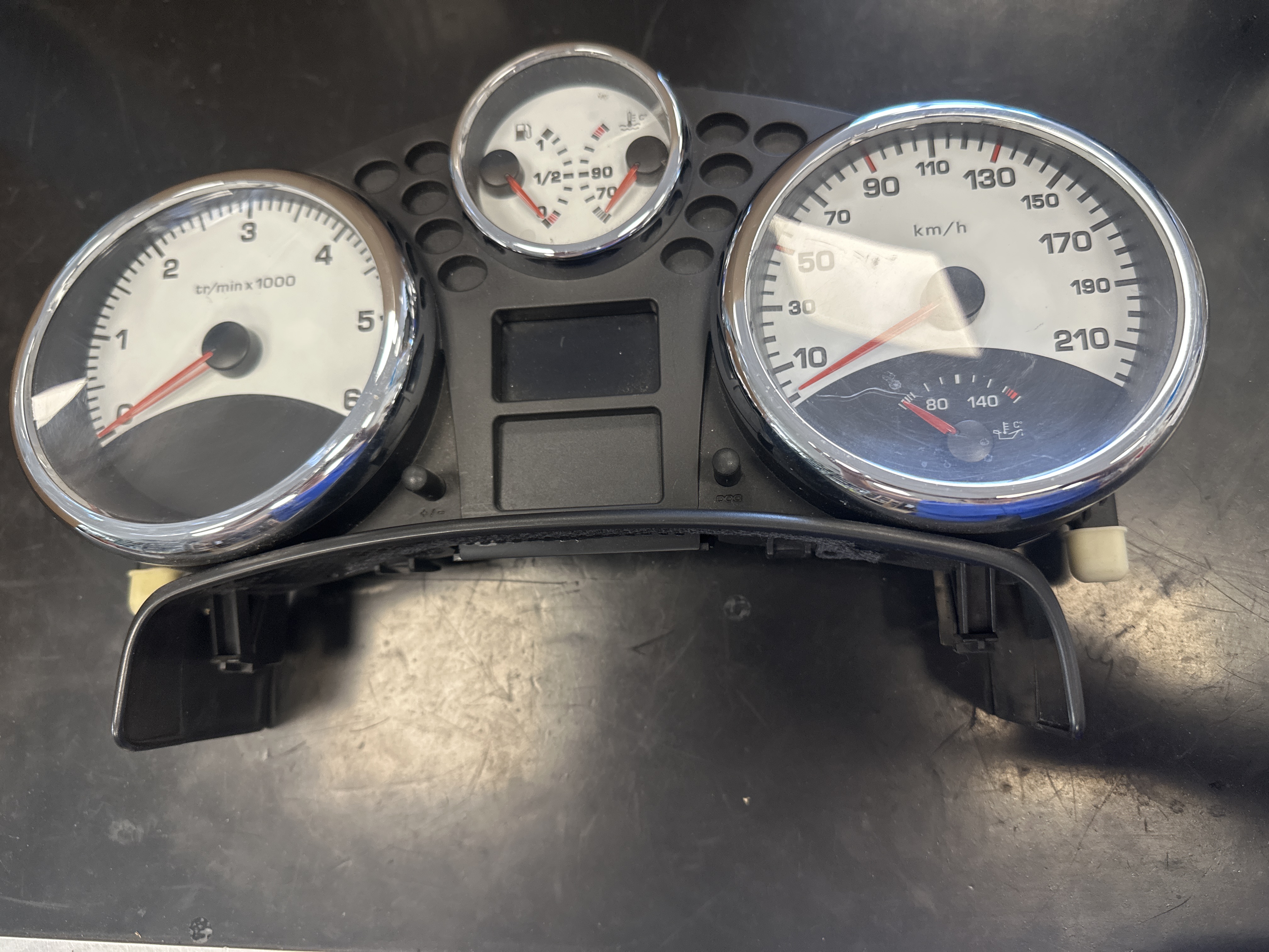 Compteur Peugeot 207 9662904980