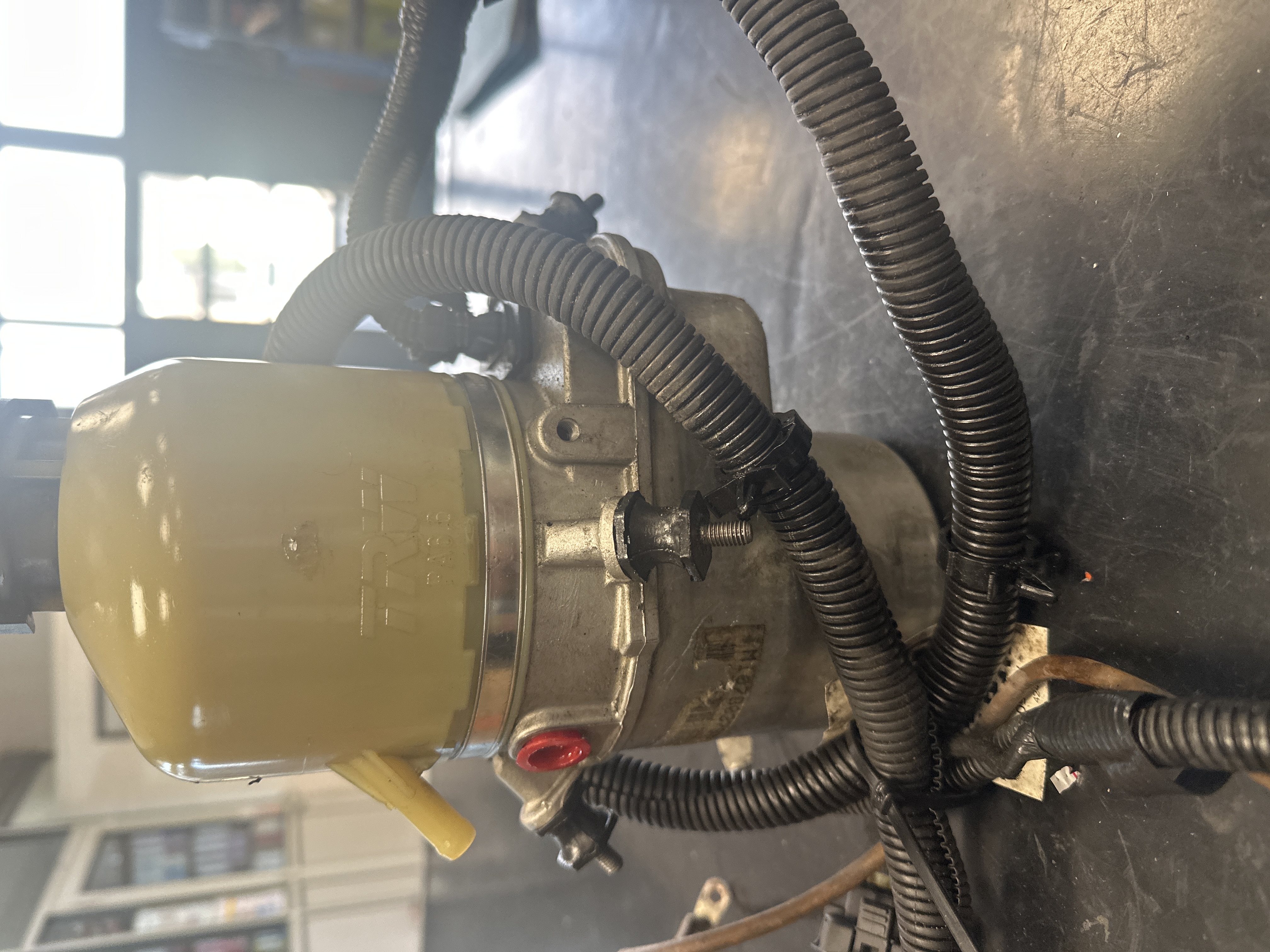 Pompe de direction assistée OPEL ZAFIRA 