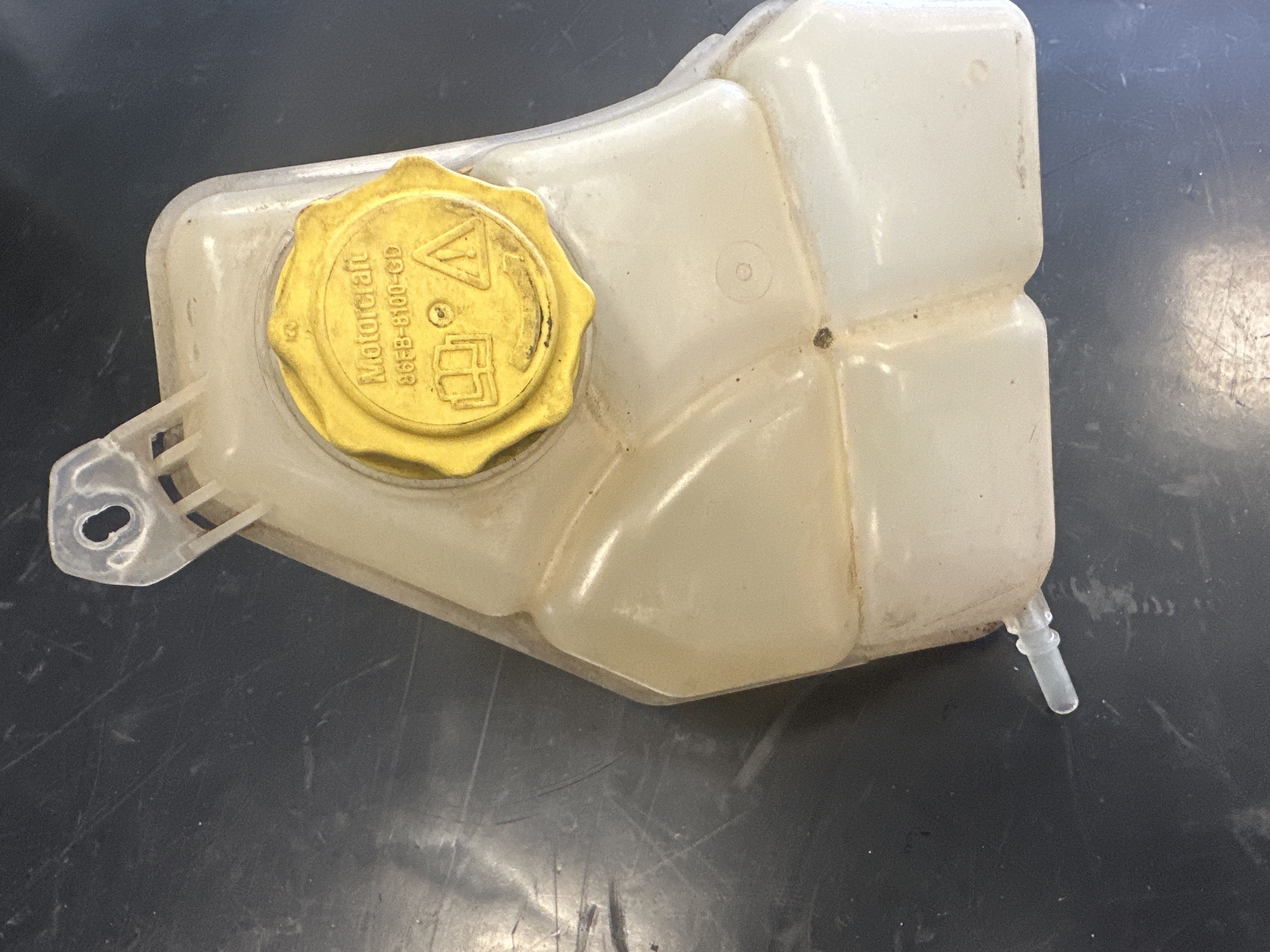 35618K218 VASE D EXPANSION DE LIQUIDE DE REFROIDISSEMENT FORD FUSION 