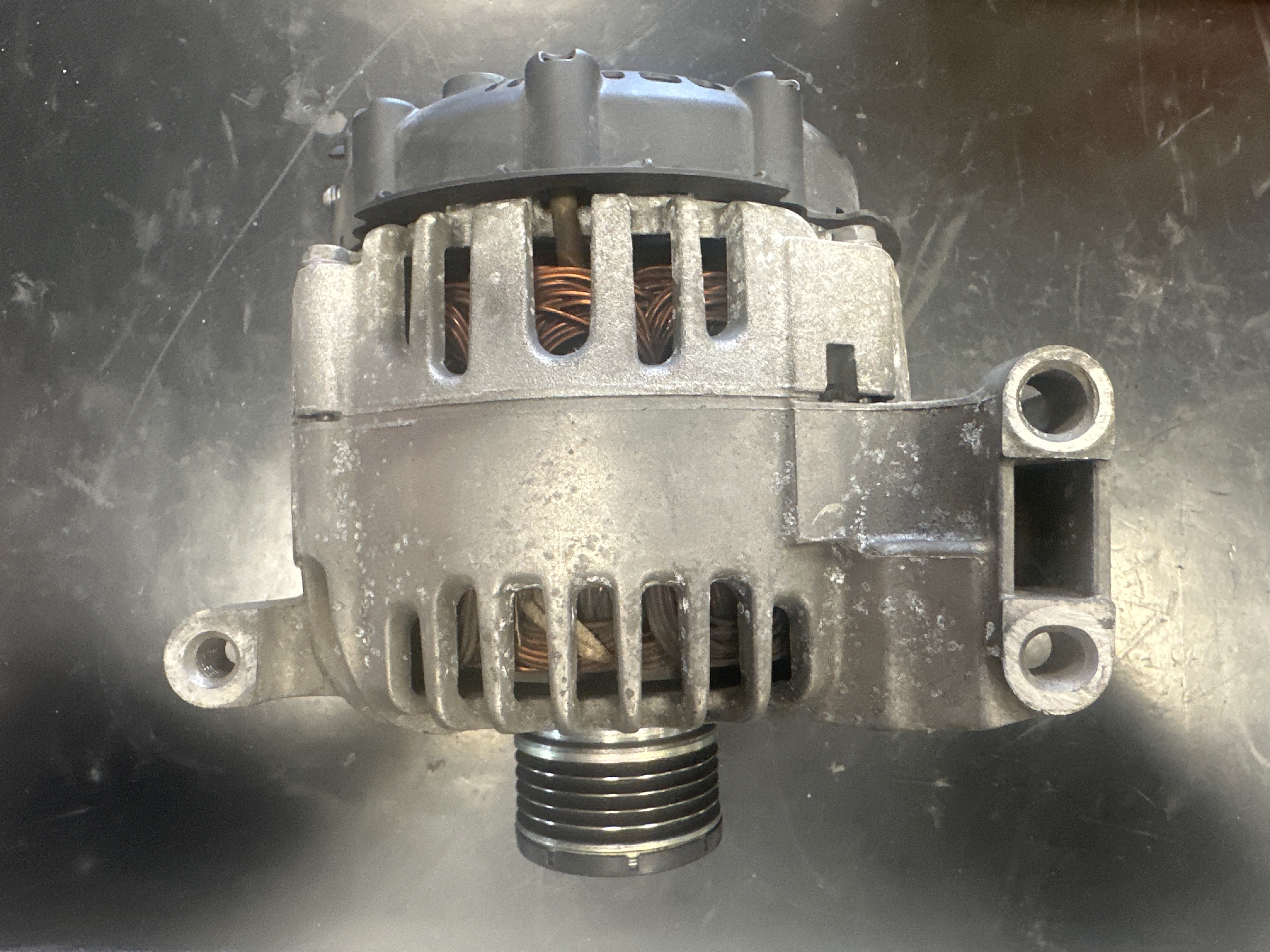 Alternateur Valeo 150A Mercedes Classe B A6401540302 