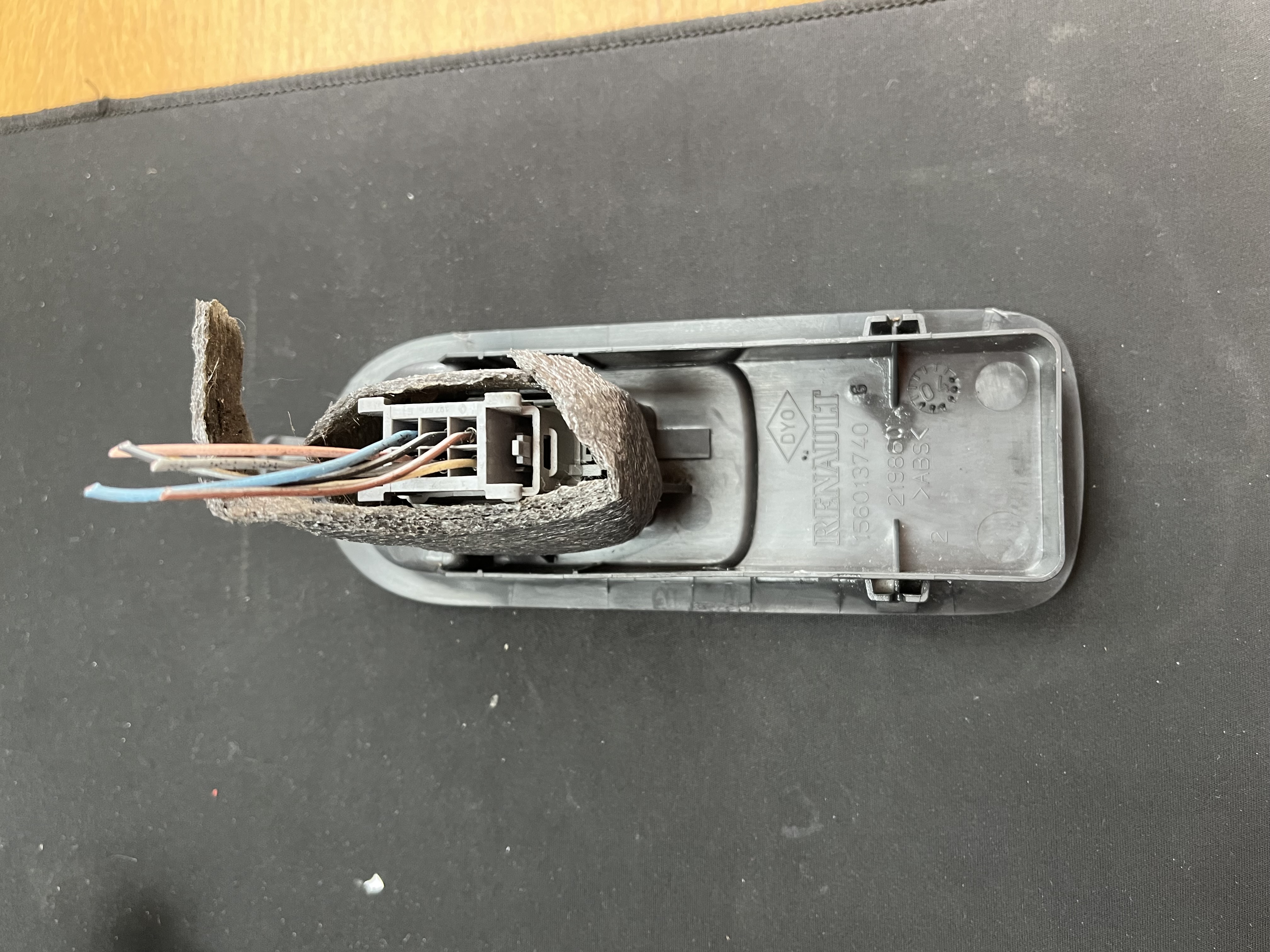 Interrupteur lève-vitre AVD Renault Scenic 2 156013740