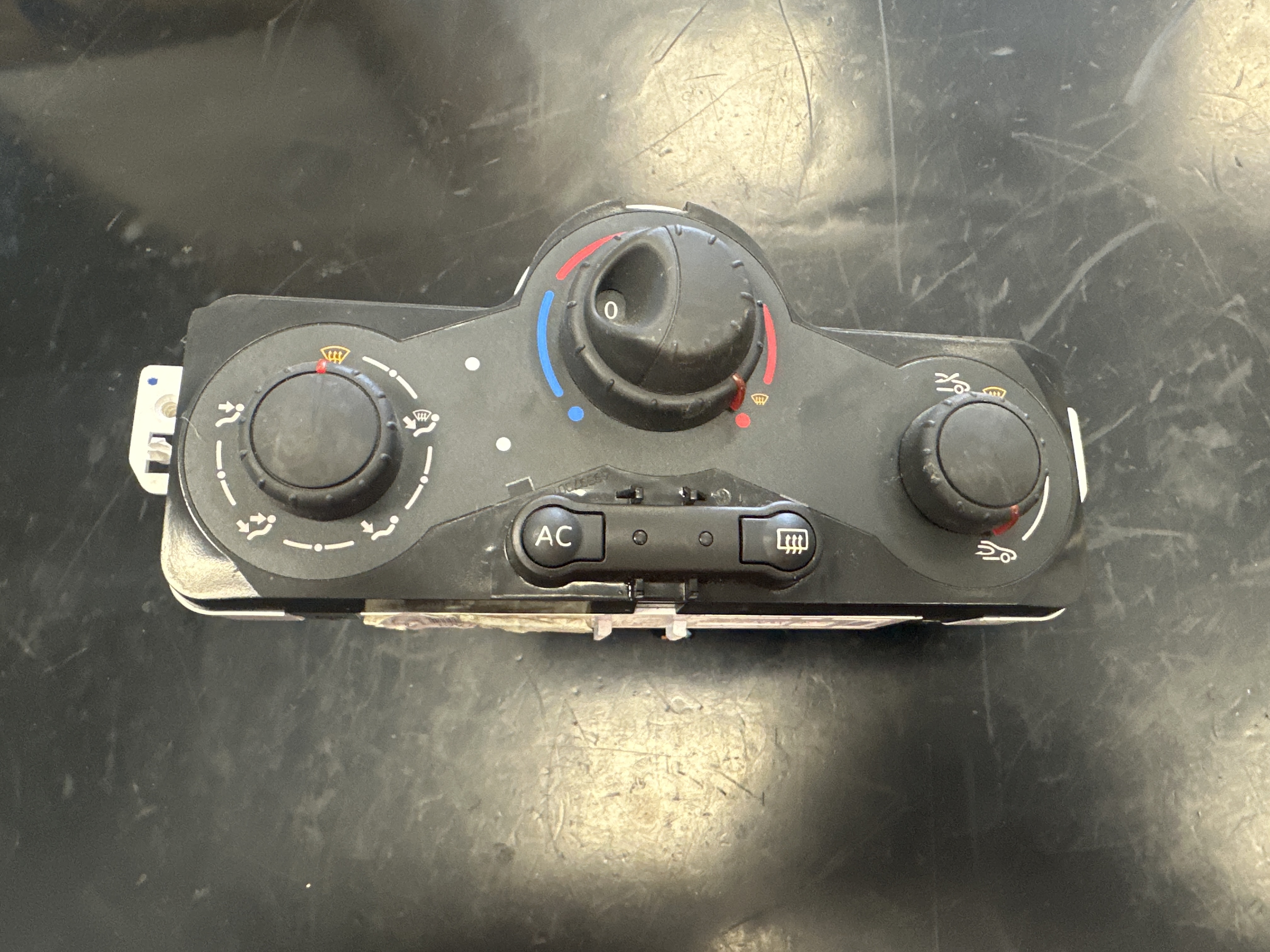 69597003 COMMANDE DE CHAUFFAGE RENAULT MODUS 