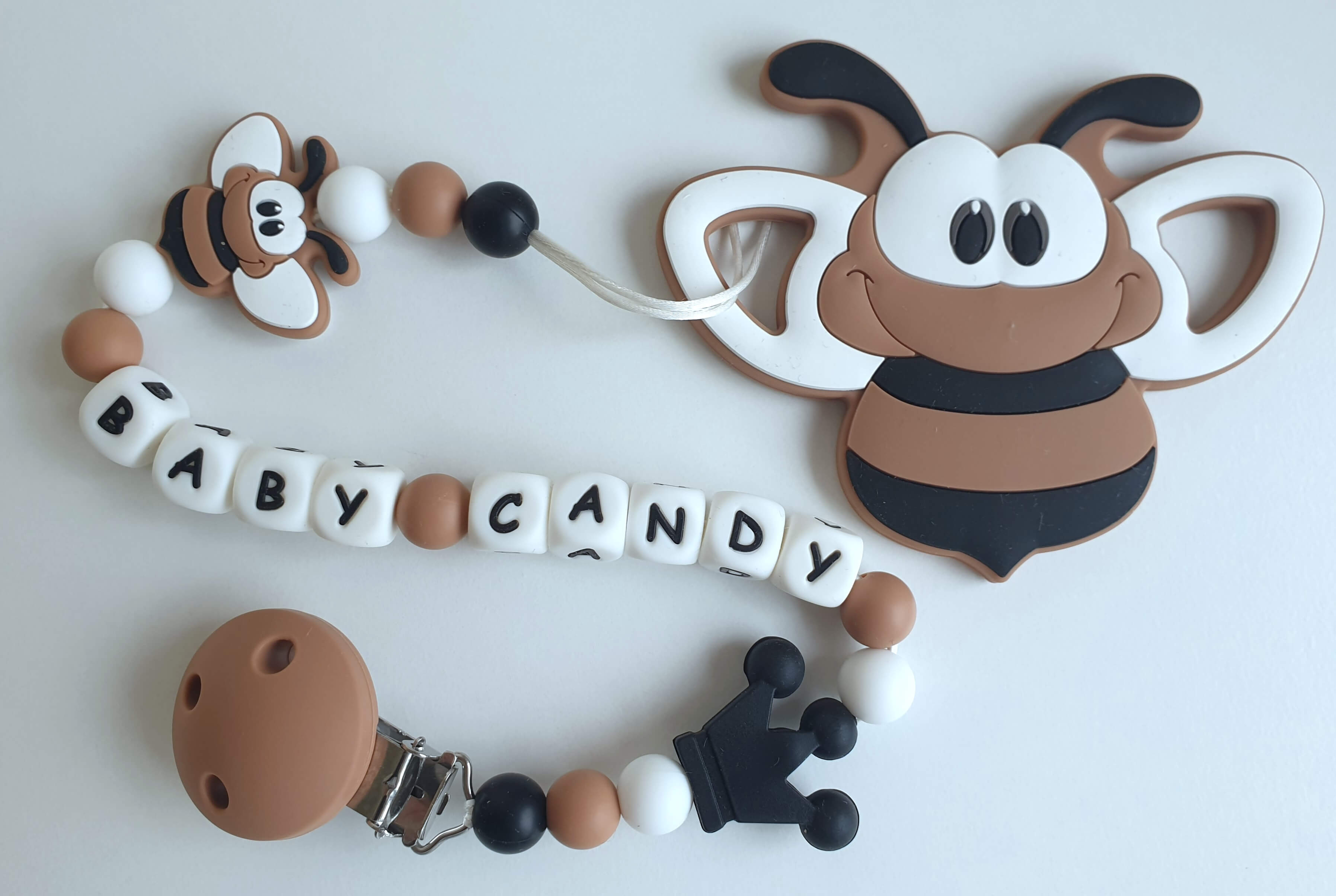 Silikoninis čiulptuko laikiklis su vardu ir kramtukas Bitutė