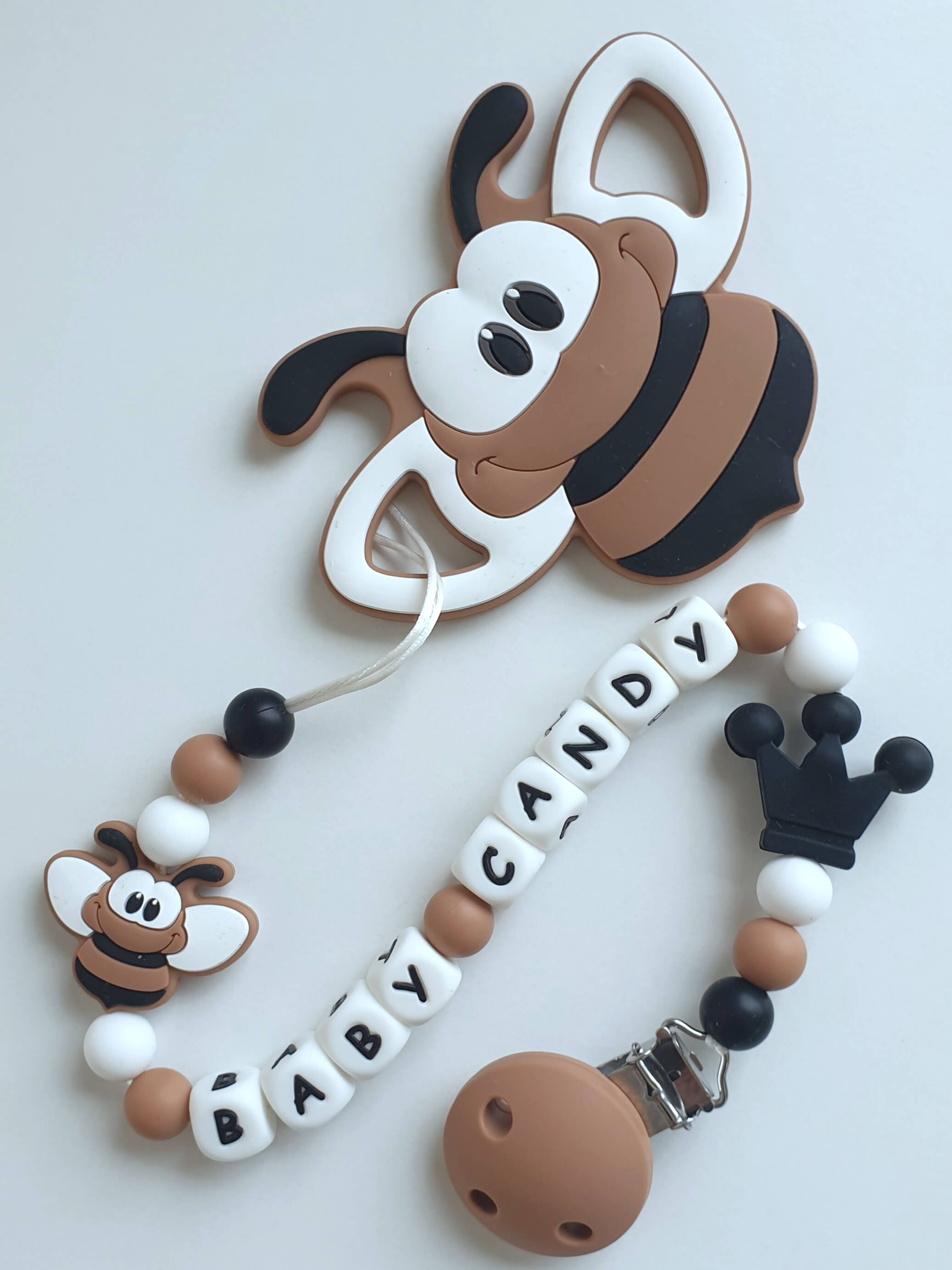 Silikoninis čiulptuko laikiklis su vardu ir kramtukas Bitutė