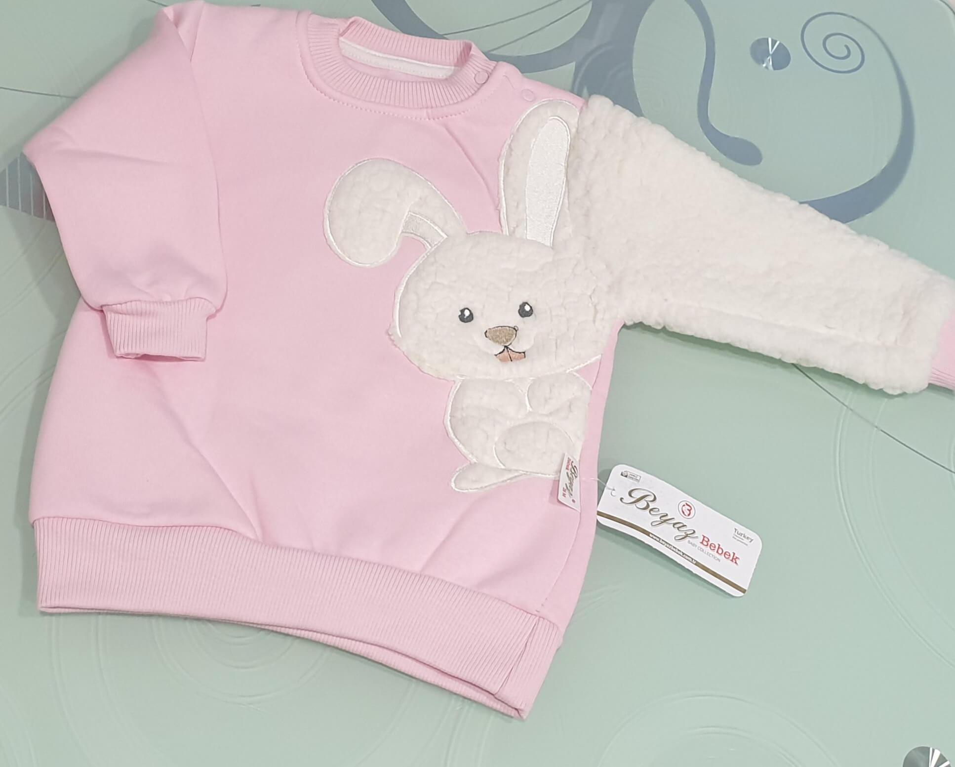 Pašiltintas kūdikių kostiumėlis su zuikučiu 