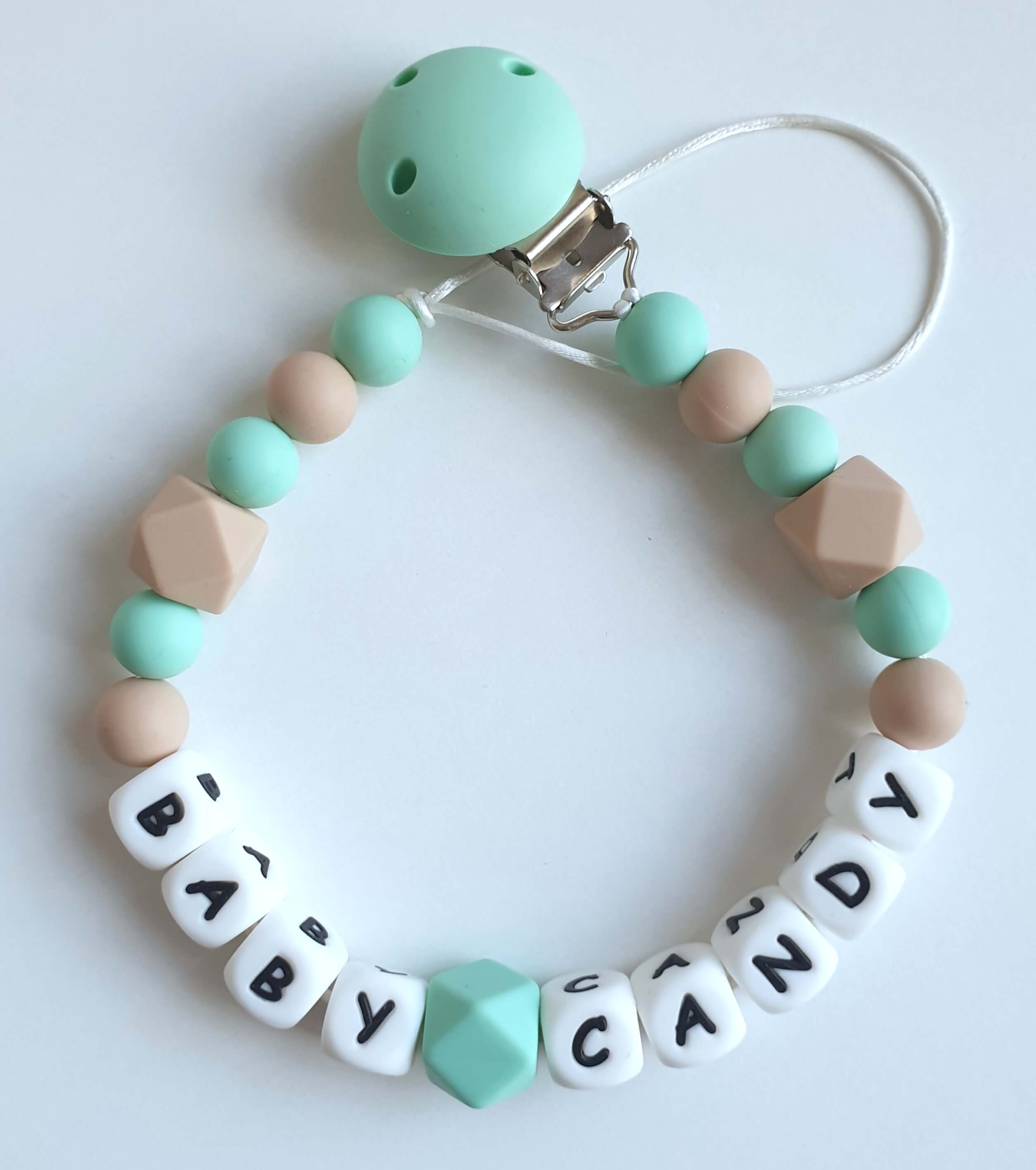 Silikoninis čiulptuko laikiklis su vaikučio vardu