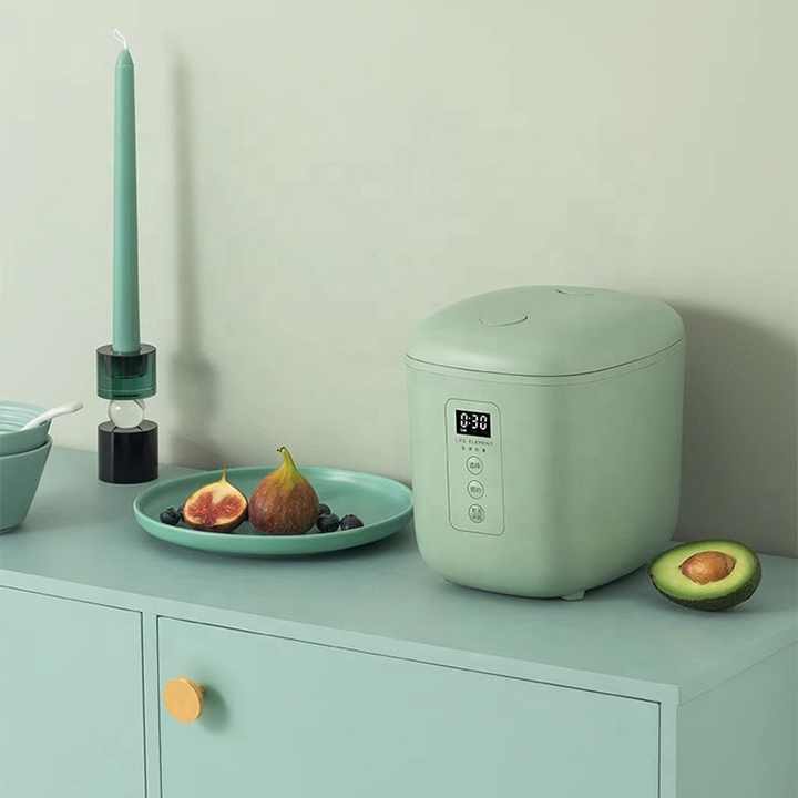 Tragbarer Mini-Reiskocher 1,2 Liter  /  Portable mini rice cooker 1.2 litres