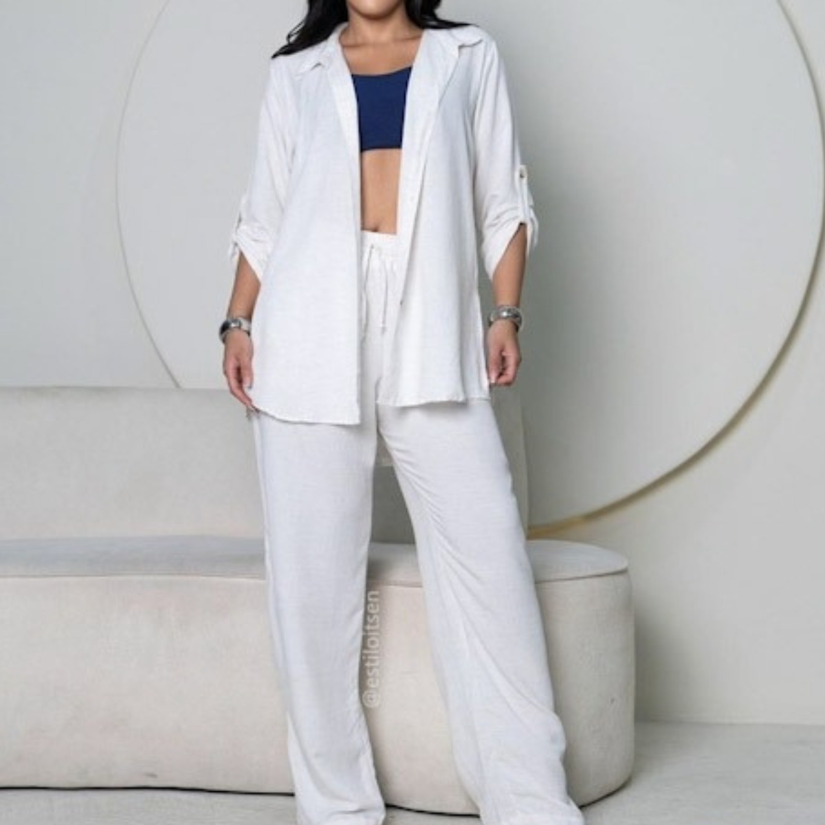 Conjunto de Calça reta,Camisa manga longa e croped.