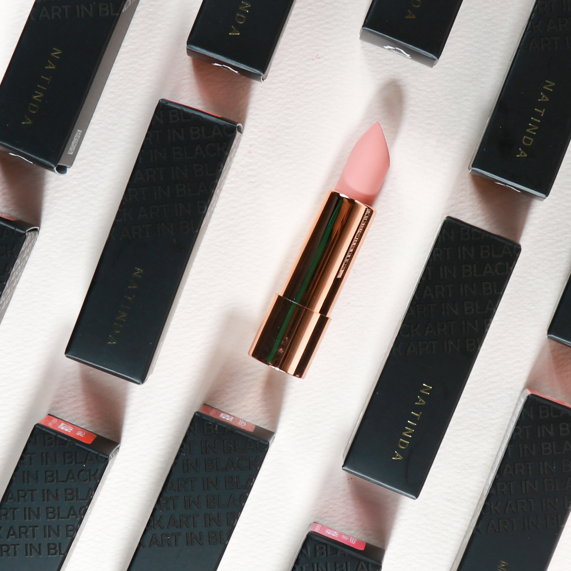 NATINDA Creamy Lip Crayon – NO.04 Secret Pink
