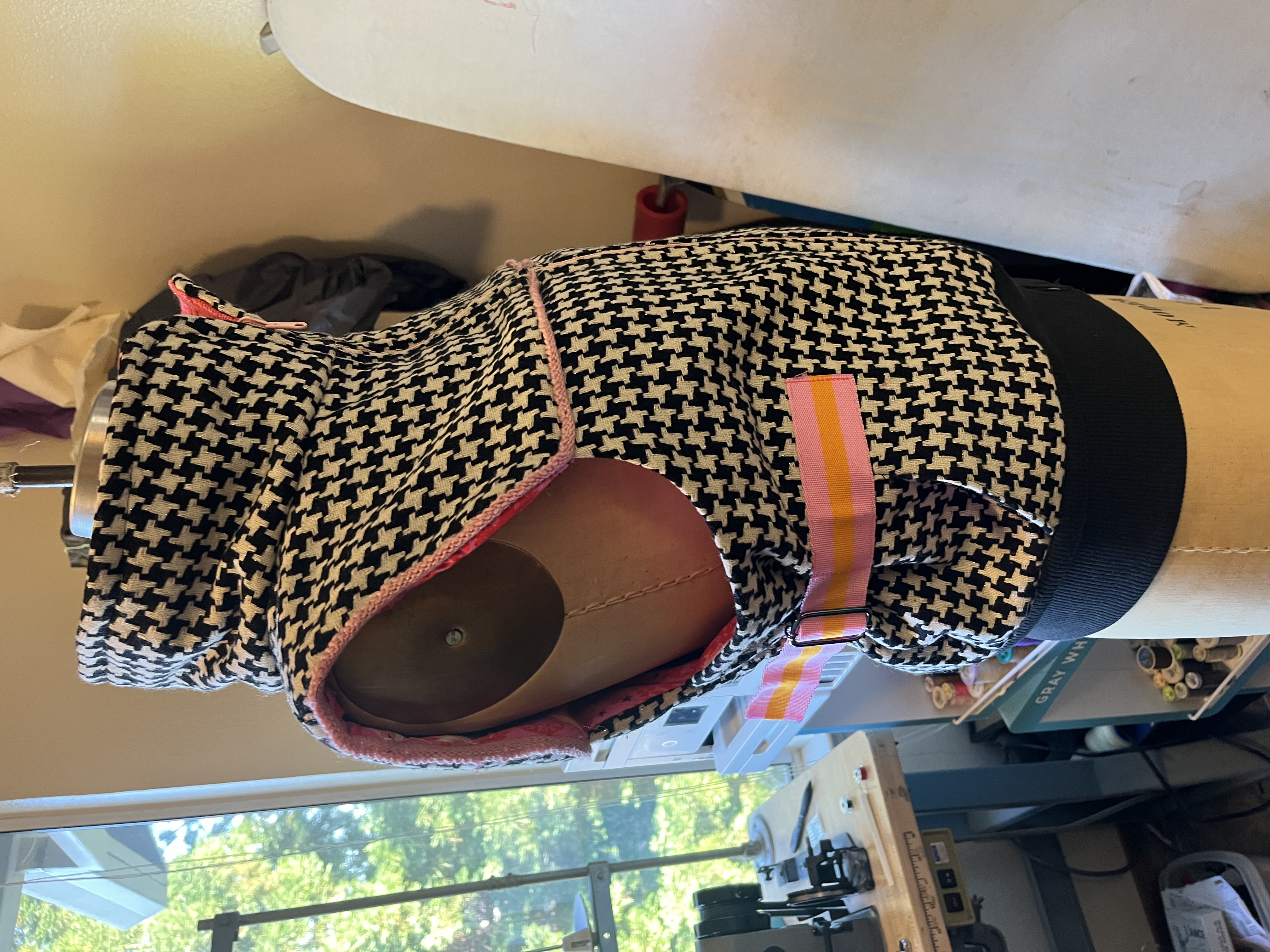 Momo Insulated Vest – Playful Warmth & Functional Style 