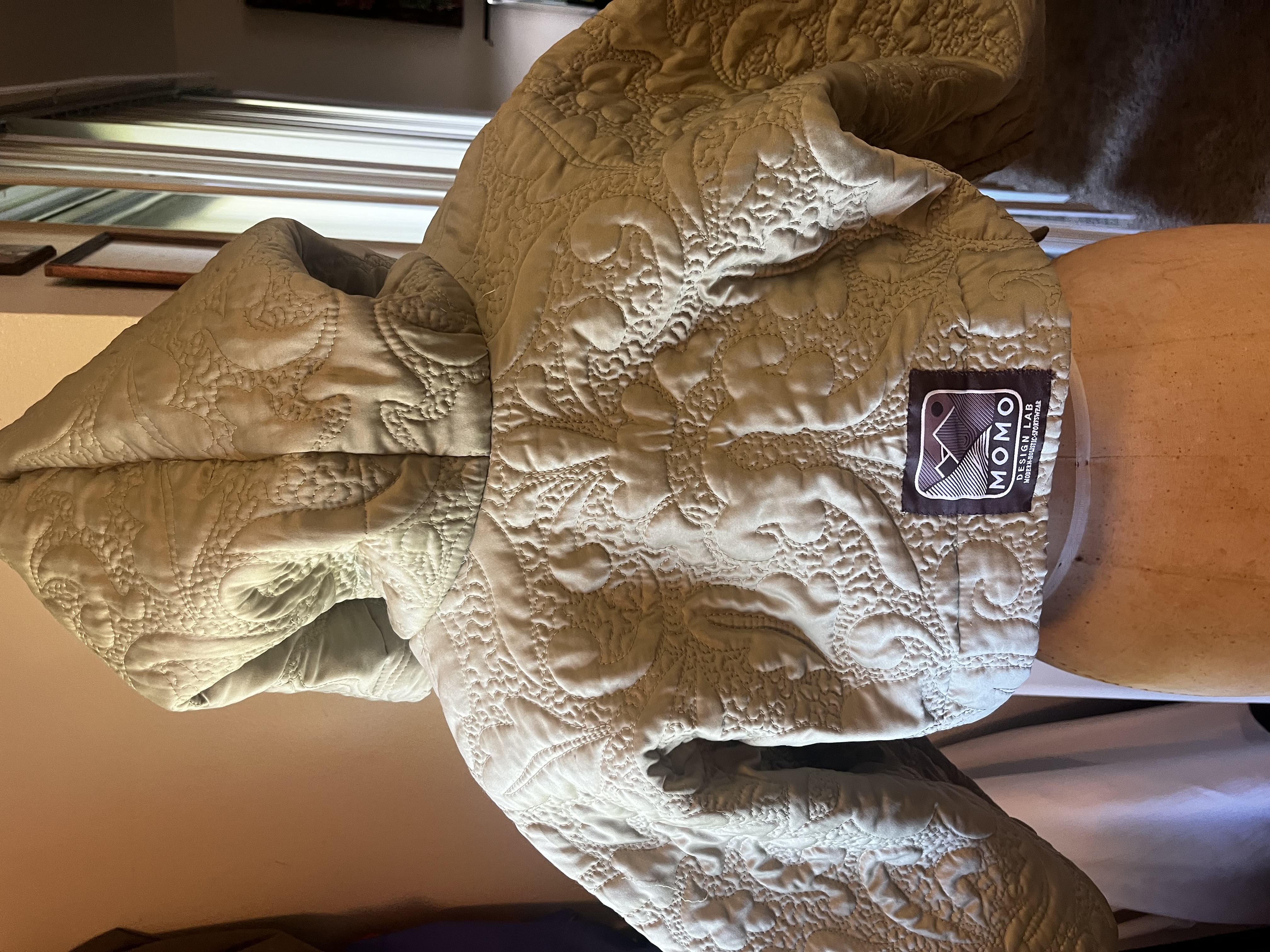 Momo Grounding hoodie