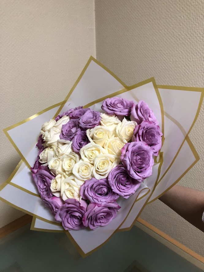 Elegant Heart-Shaped Purple and White Rose Bouquet