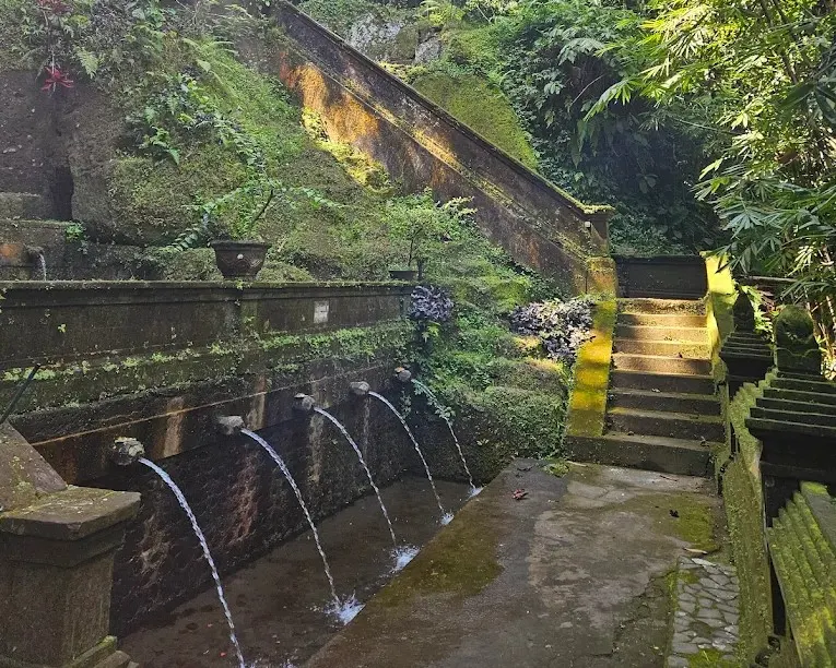 Melukat Ceremony at Telaga Waja Temple