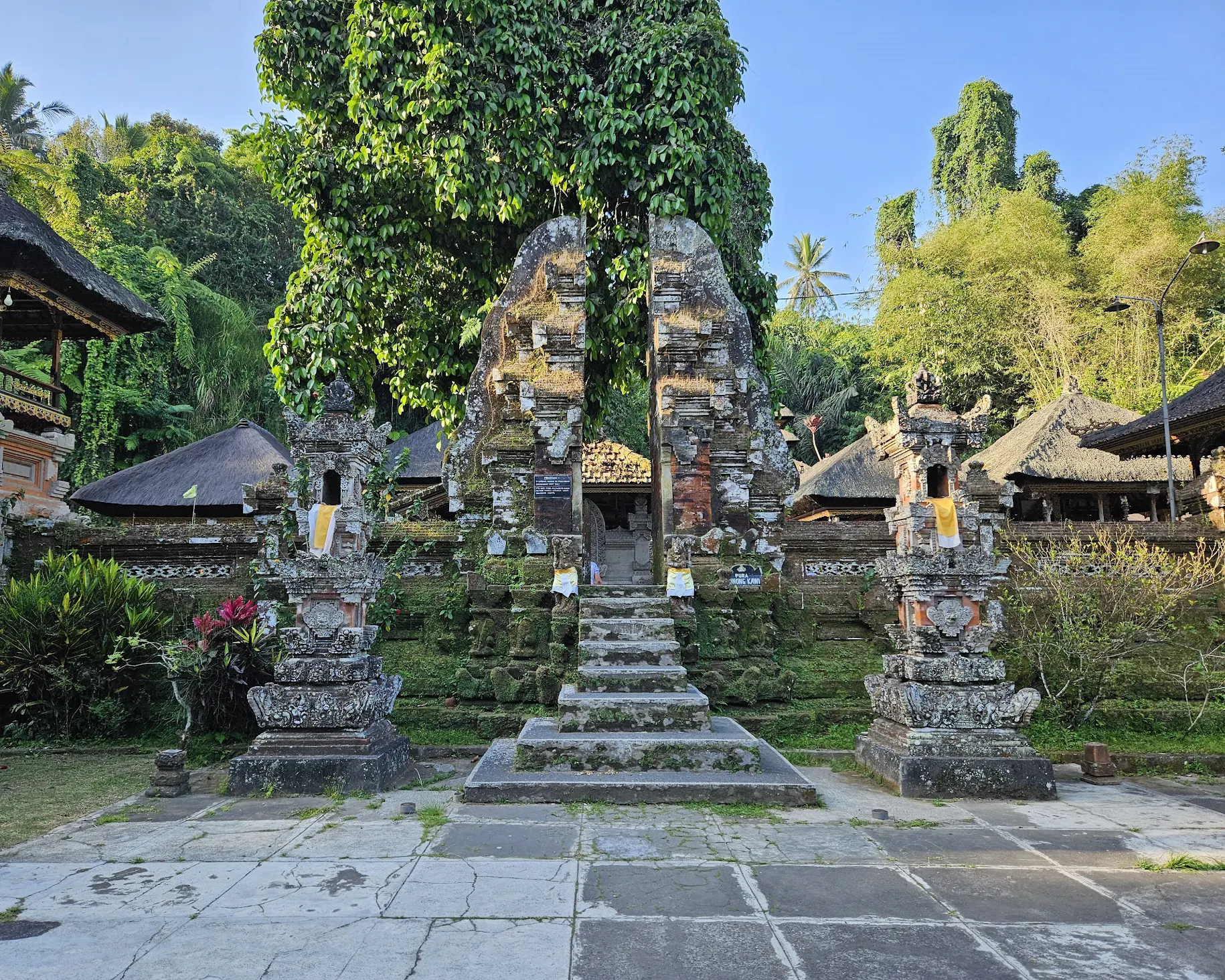 Melukat Ceremony at Gunung Kawi Temple