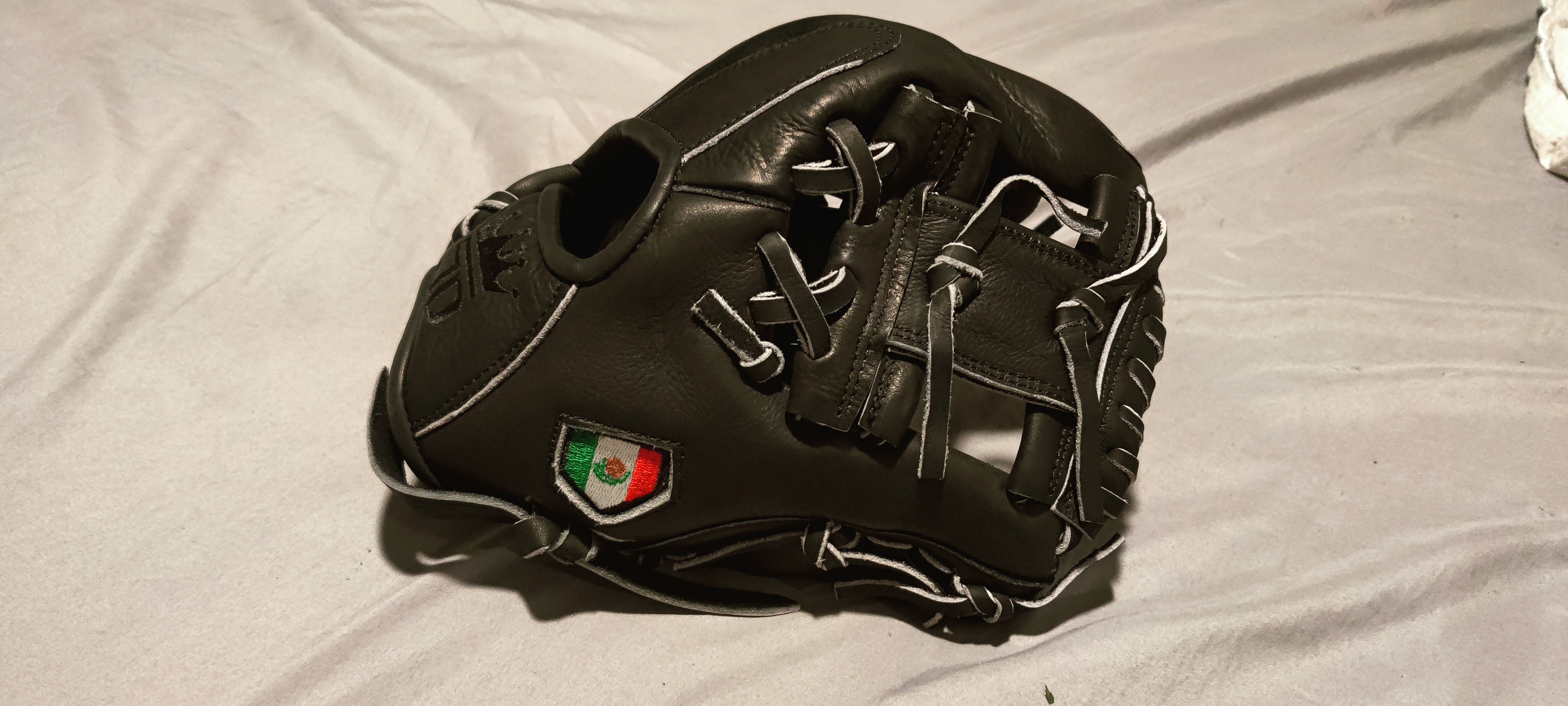 Jadel Custom Gloves RHT 11.5" COW HIDE H Basket Baseball Softball Mx flag Black lace 