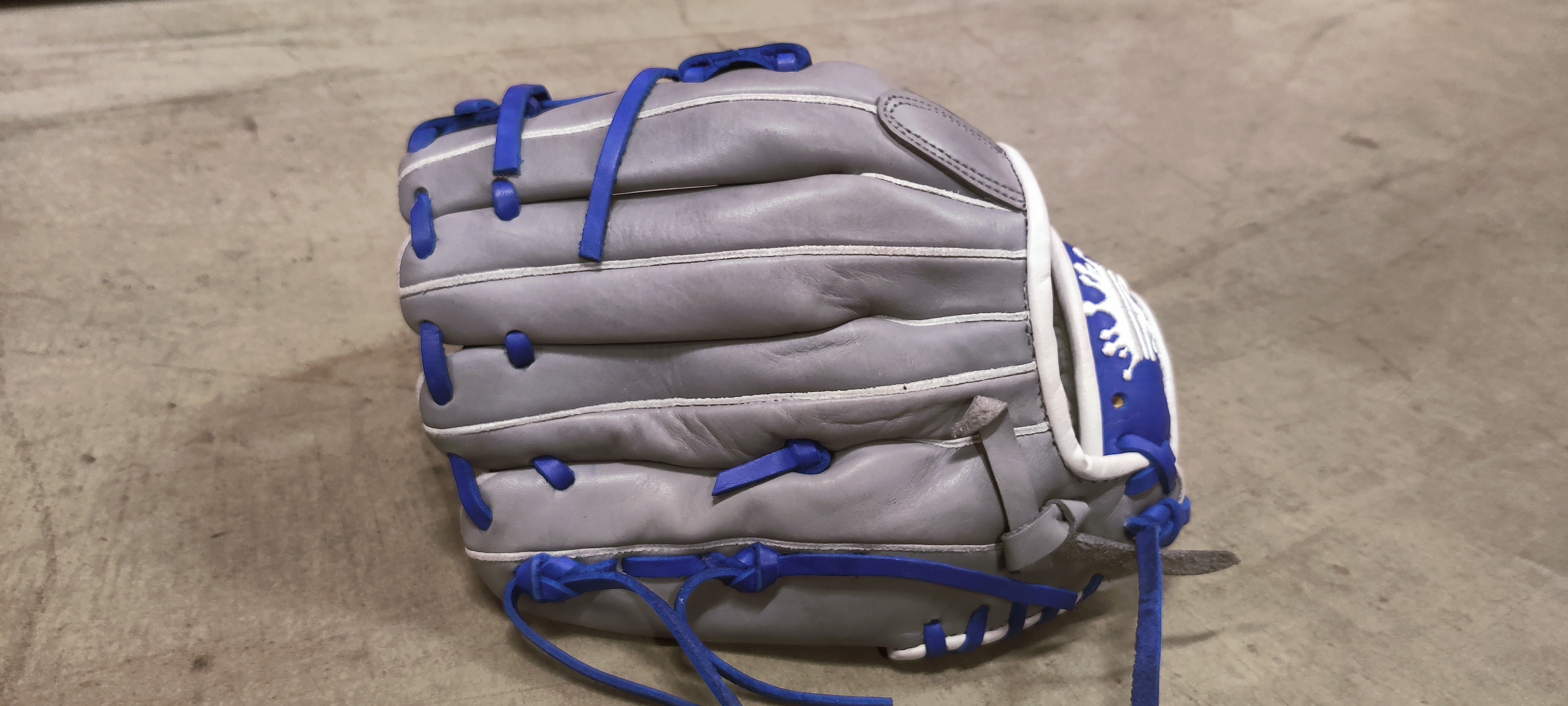 Baseball Glove 11.50" economy Cowhide 