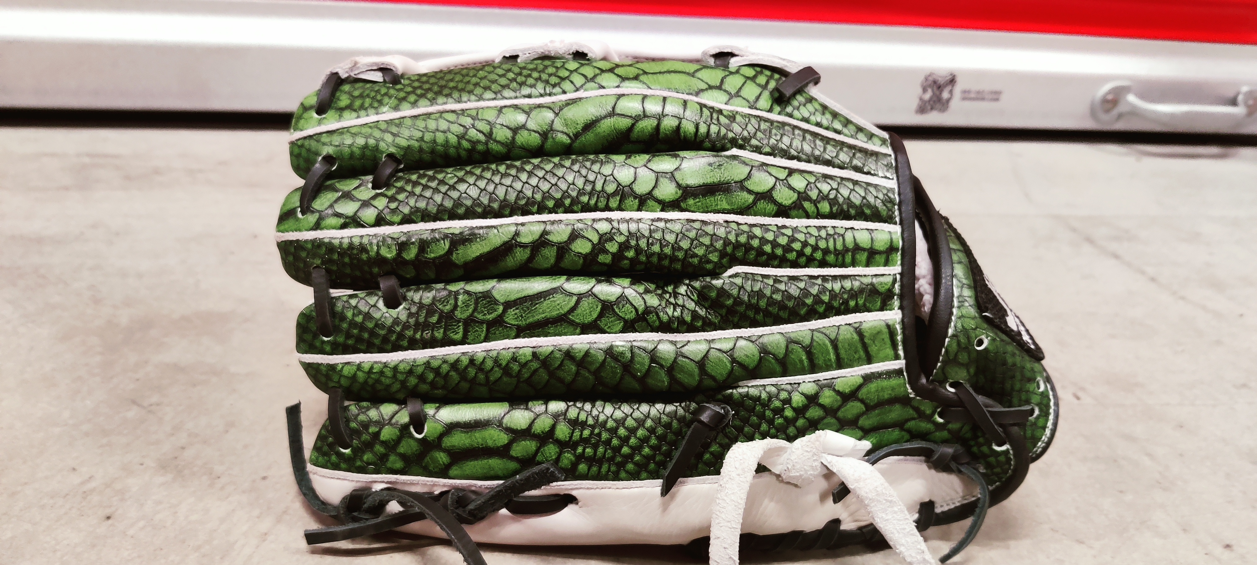 Softball Baseball Glove 12.75" Croc Cowhide pattern 