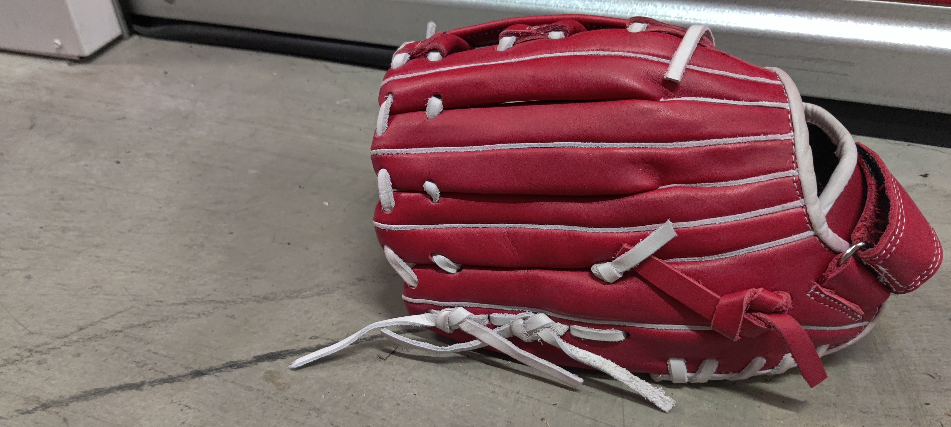 Red Baseball softball Glove 13" Cowhide 