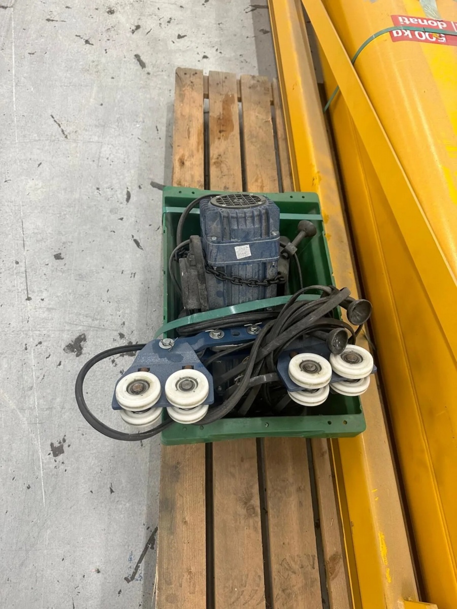 06031 Donati Sollevamenti Spa (Italy) jib crane