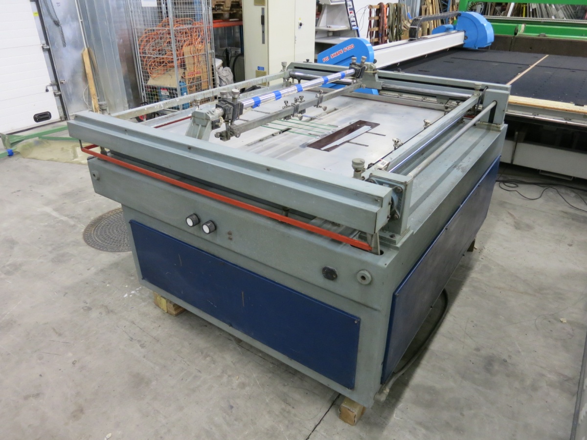 05111 Cugher Glass screenprinting table