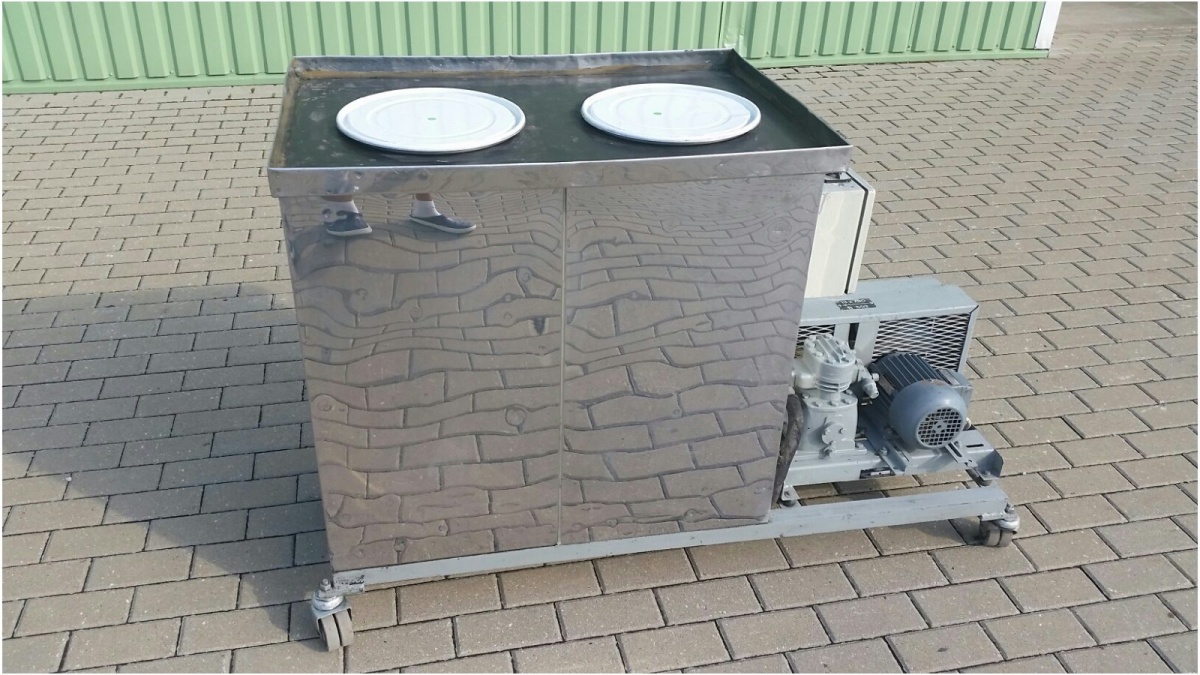 04595 Lisec (Austria) freezer for 2-comp. extruder