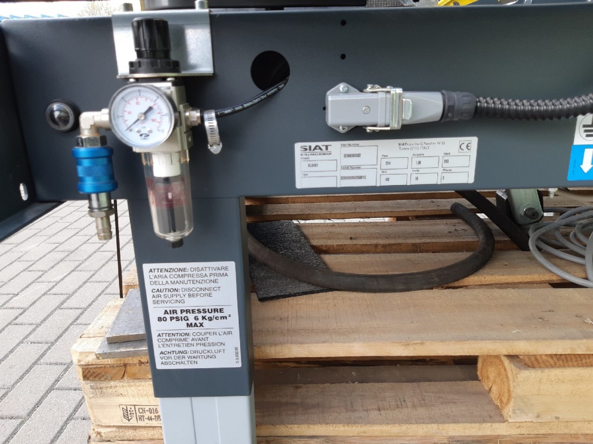 0614 SIAT (Italy) Semi-automatic “Random” case sealer