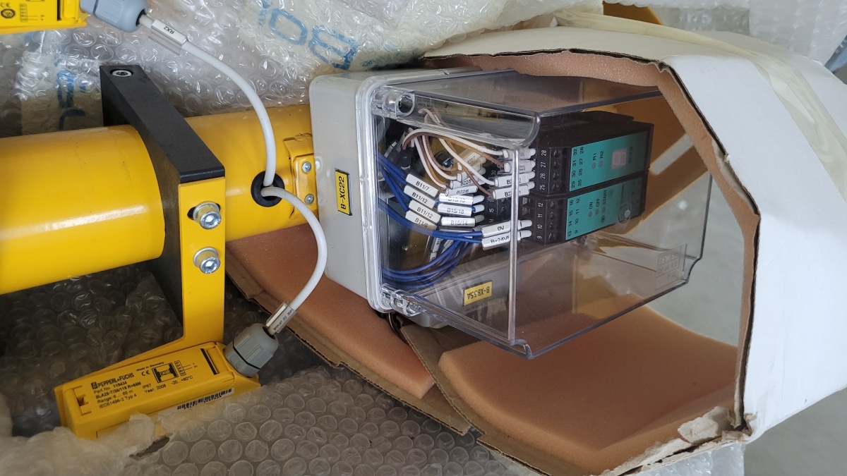 06503 PEPPERL+FUCHS (Germany) safety barrier for cutting table