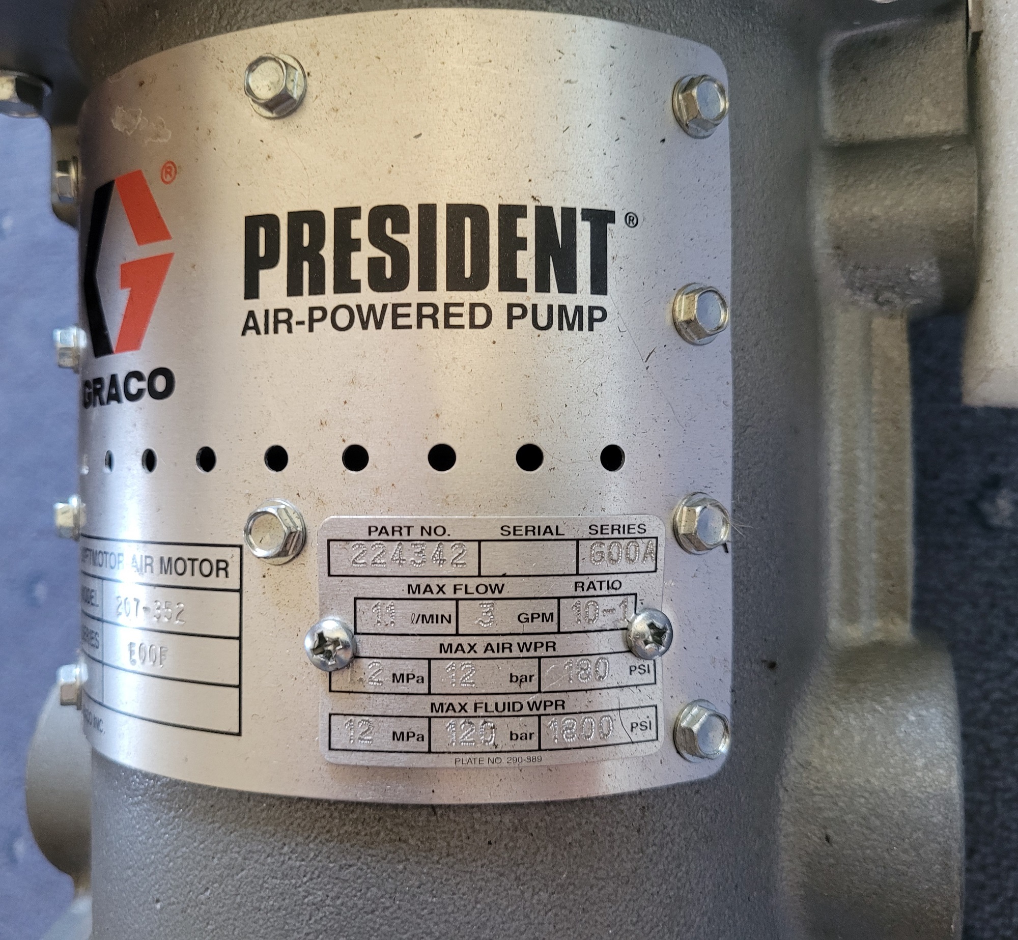 700002 GRACO President Air Powered Pump