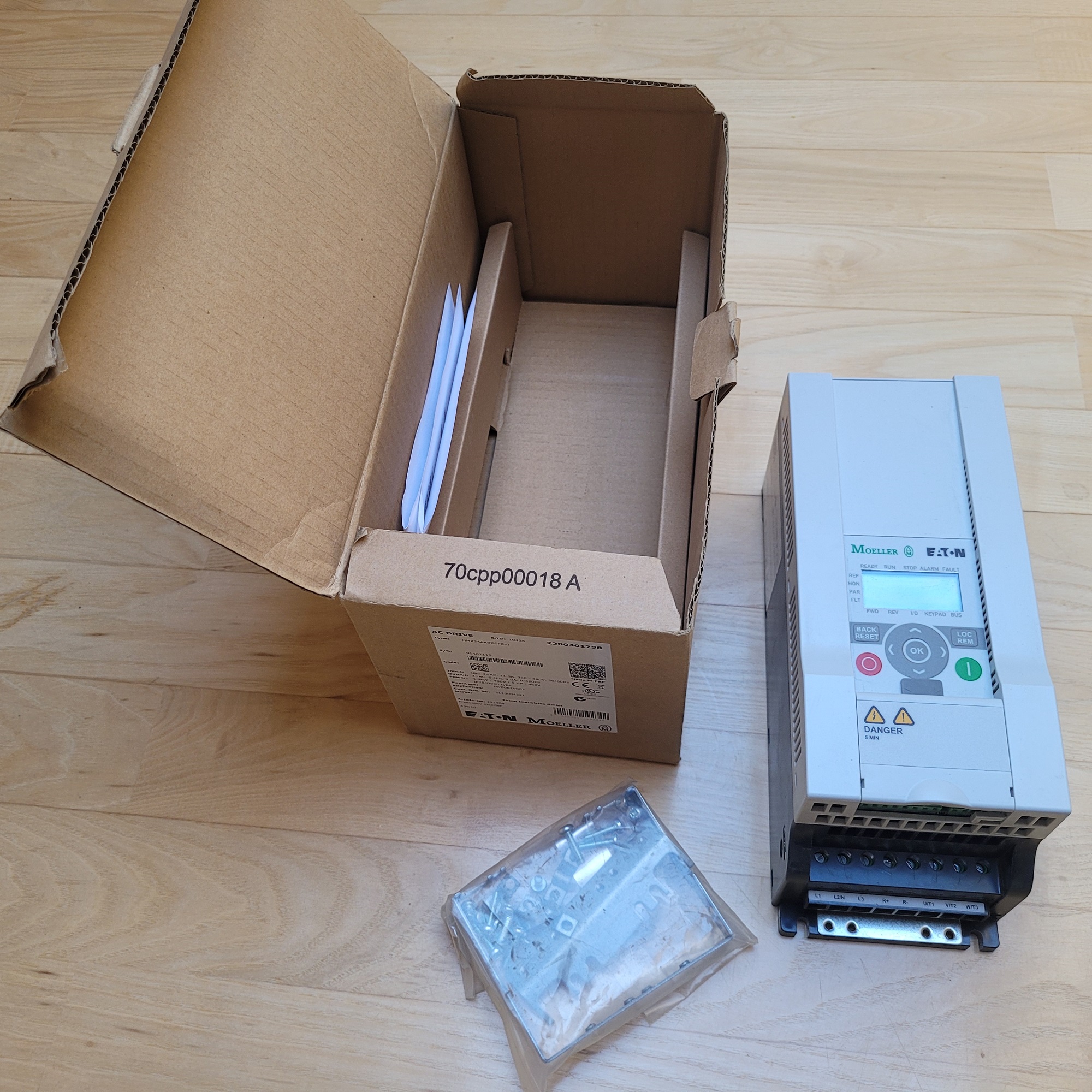 700003 EATON Adjustable Frequency AC Drive